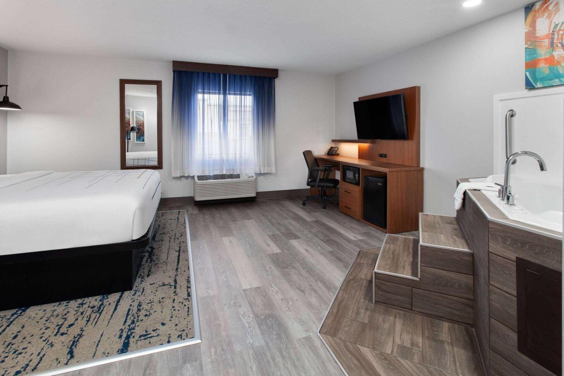 La Quinta Inn by Wyndham Wausau photo 23