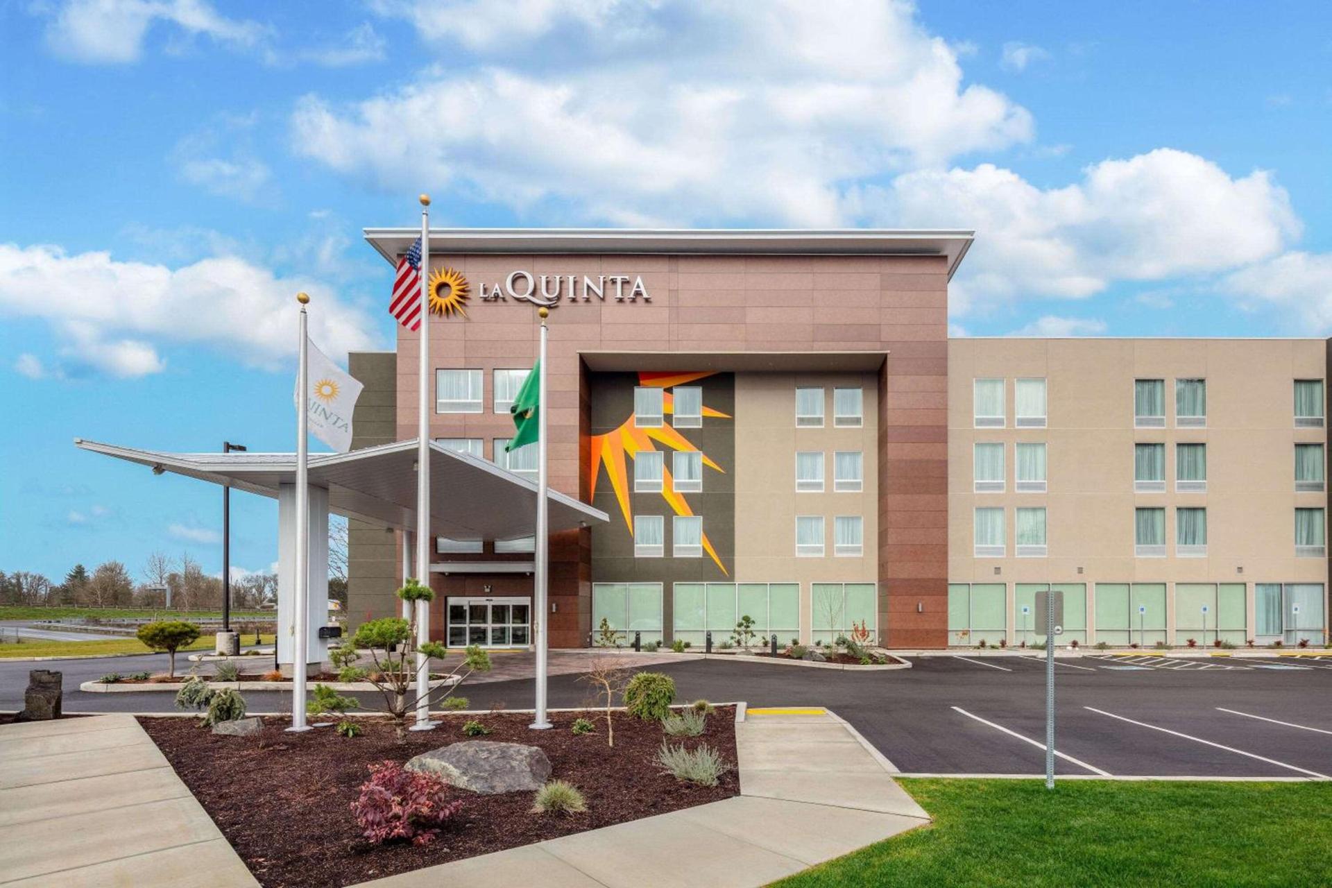La Quinta Inn & Suites by Wyndham Centralia photo 4