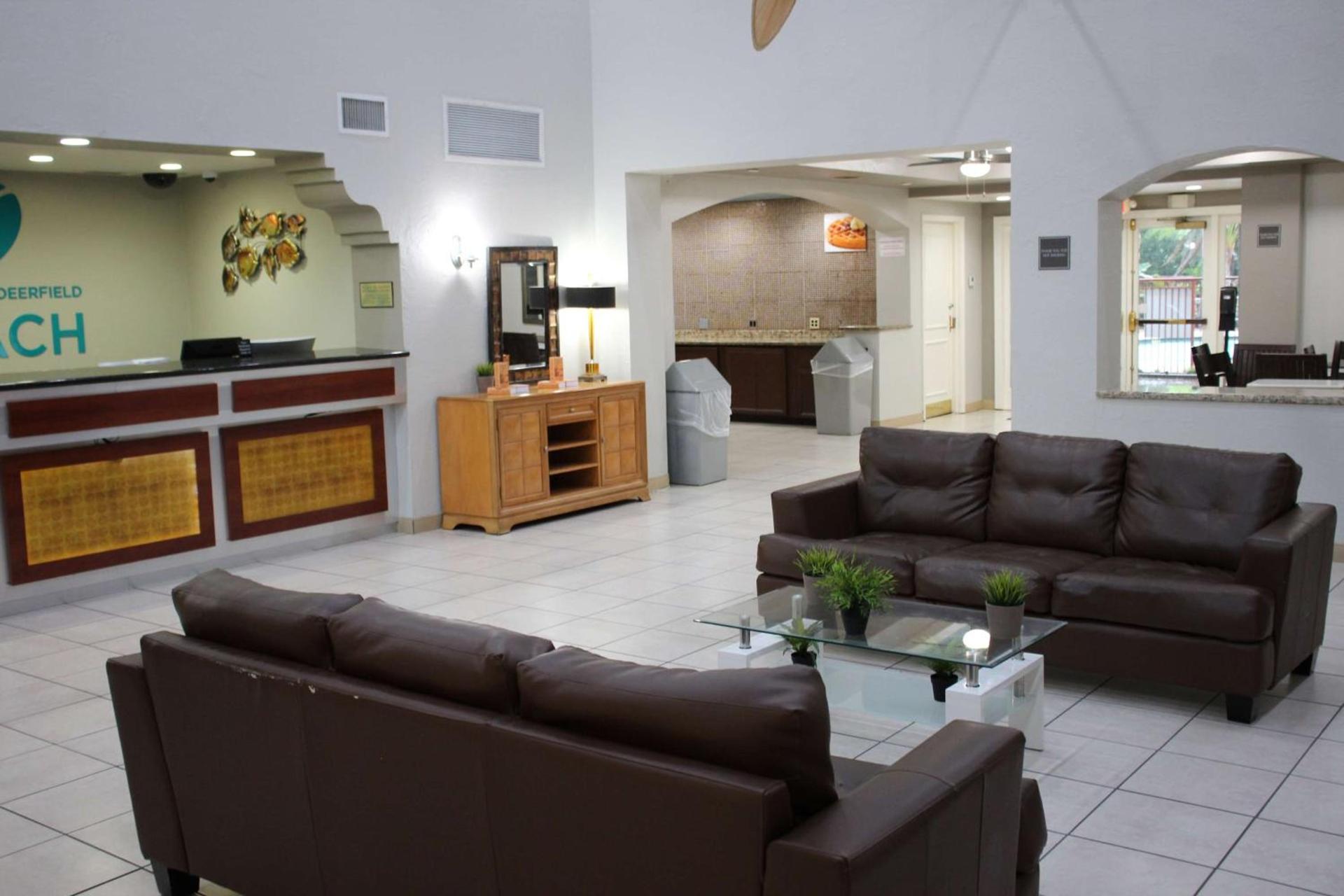 Boca Suites Deerfield Beach; SureStay Collection by BW photo 4