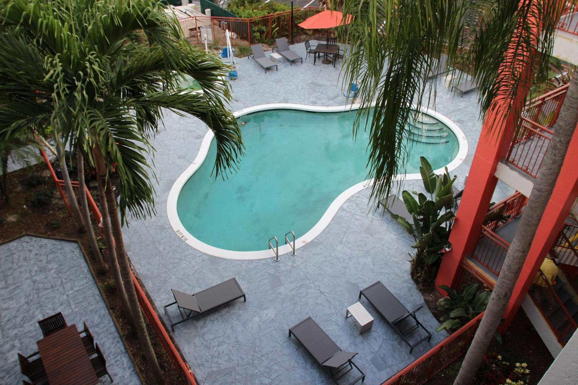 Boca Suites Deerfield Beach; SureStay Collection by BW photo 7