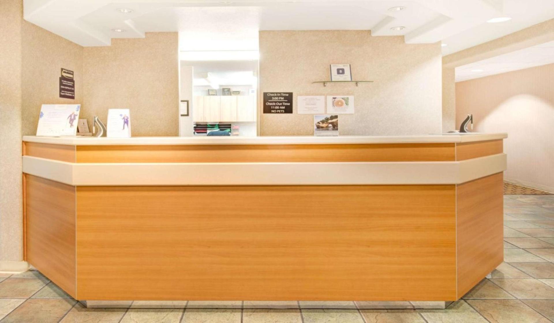 SureStay by Best Western Sacramento South Natomas photo 2