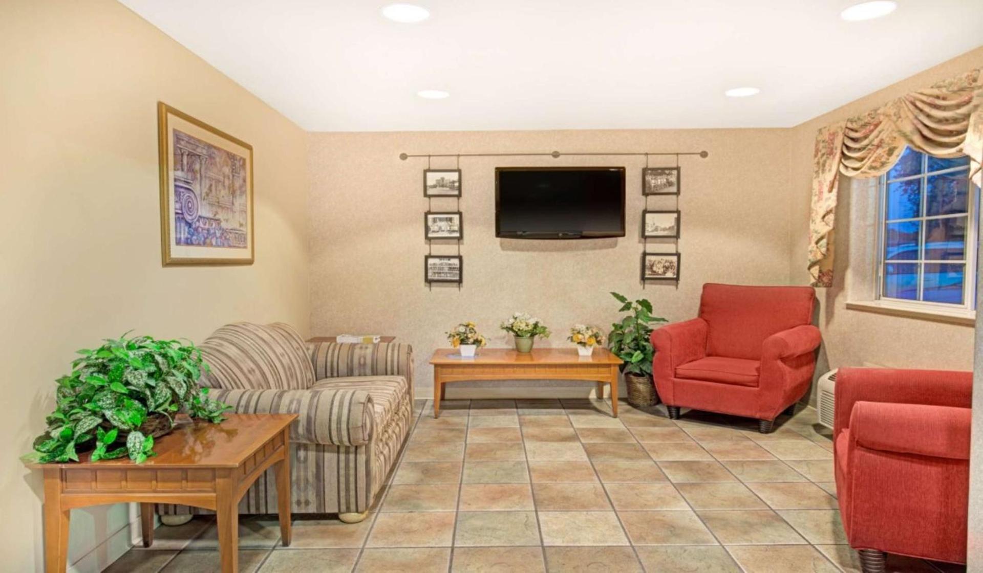 SureStay by Best Western Sacramento South Natomas photo 3