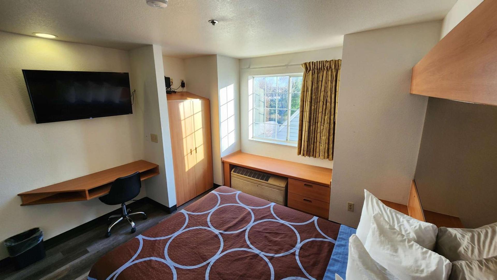 SureStay by Best Western Sacramento South Natomas photo 5