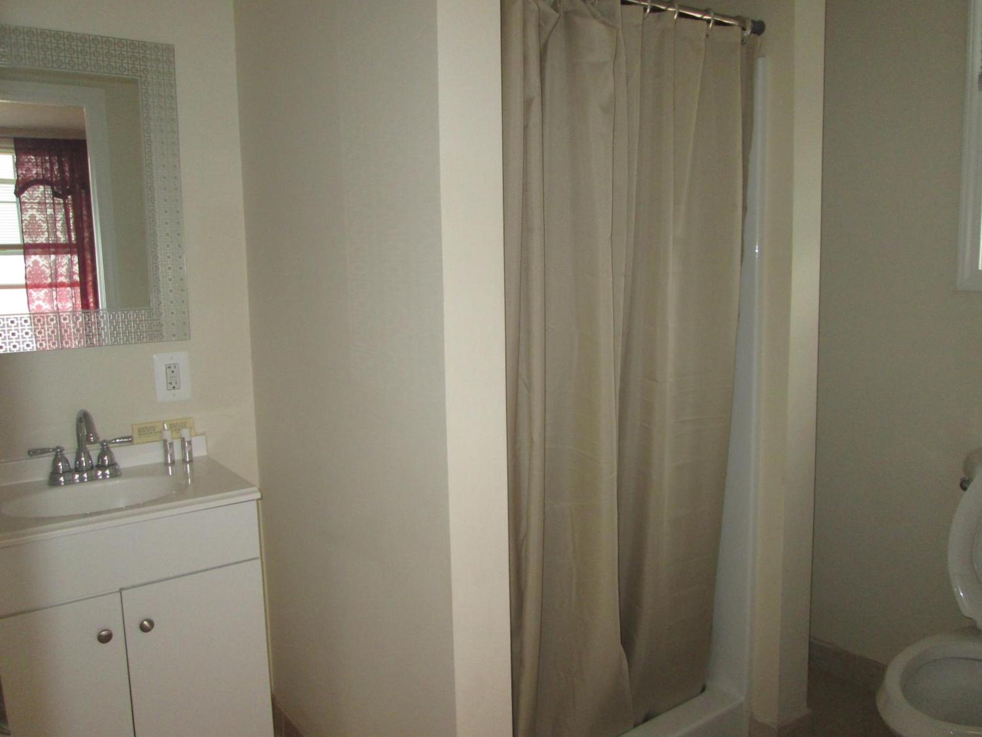 Misquamicut Beach Front Inn photo 25