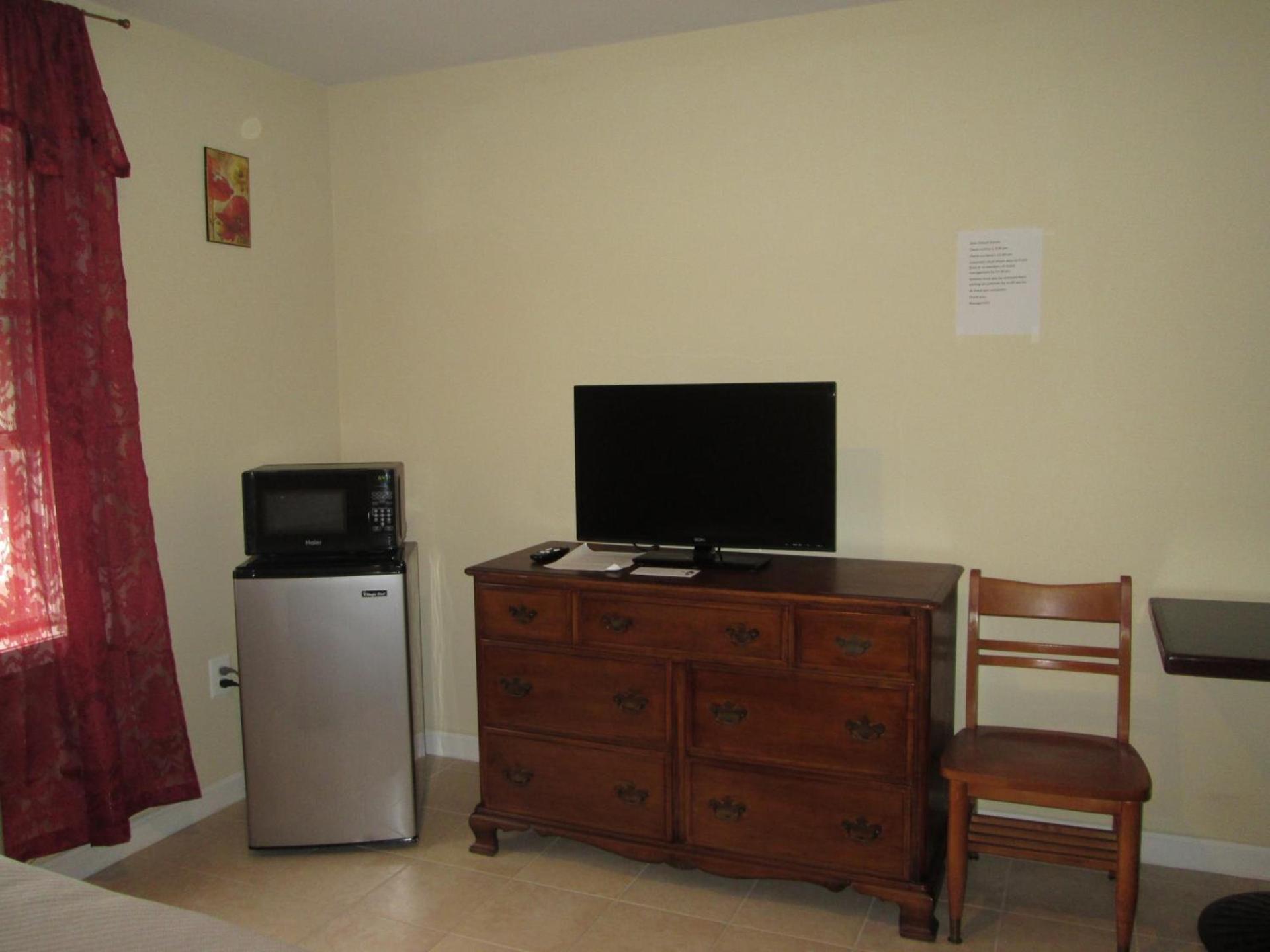 Misquamicut Beach Front Inn photo 26