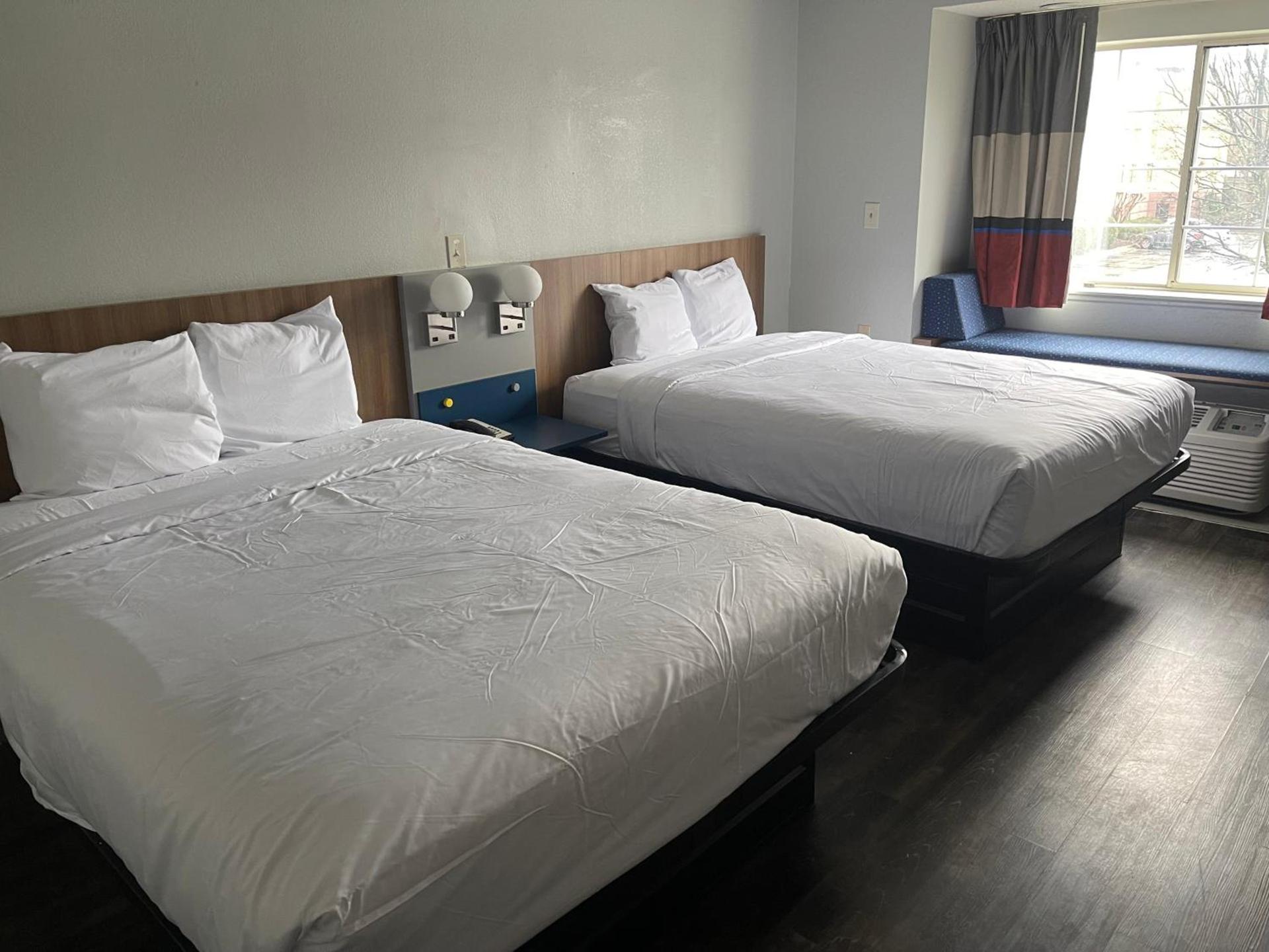 Microtel Inn by Wyndham Atlanta Airport photo 40