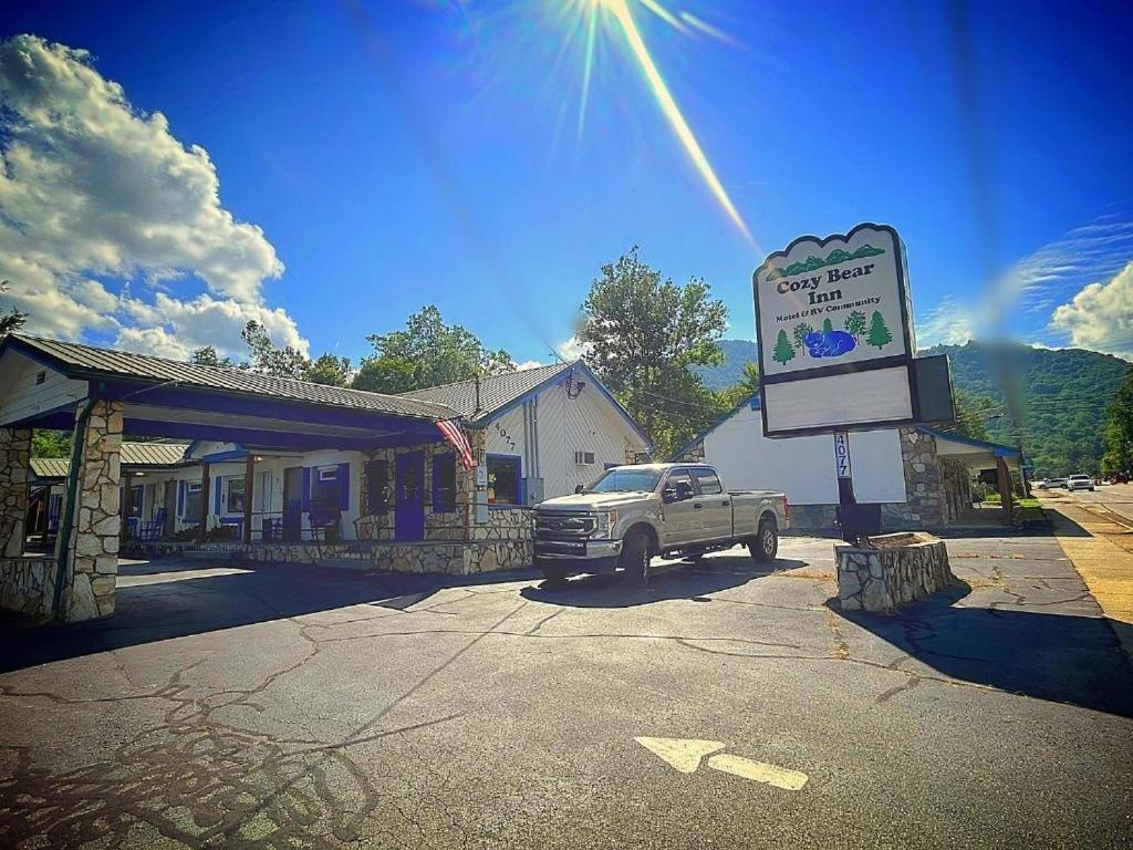 Cozy Bear Inn photo 11