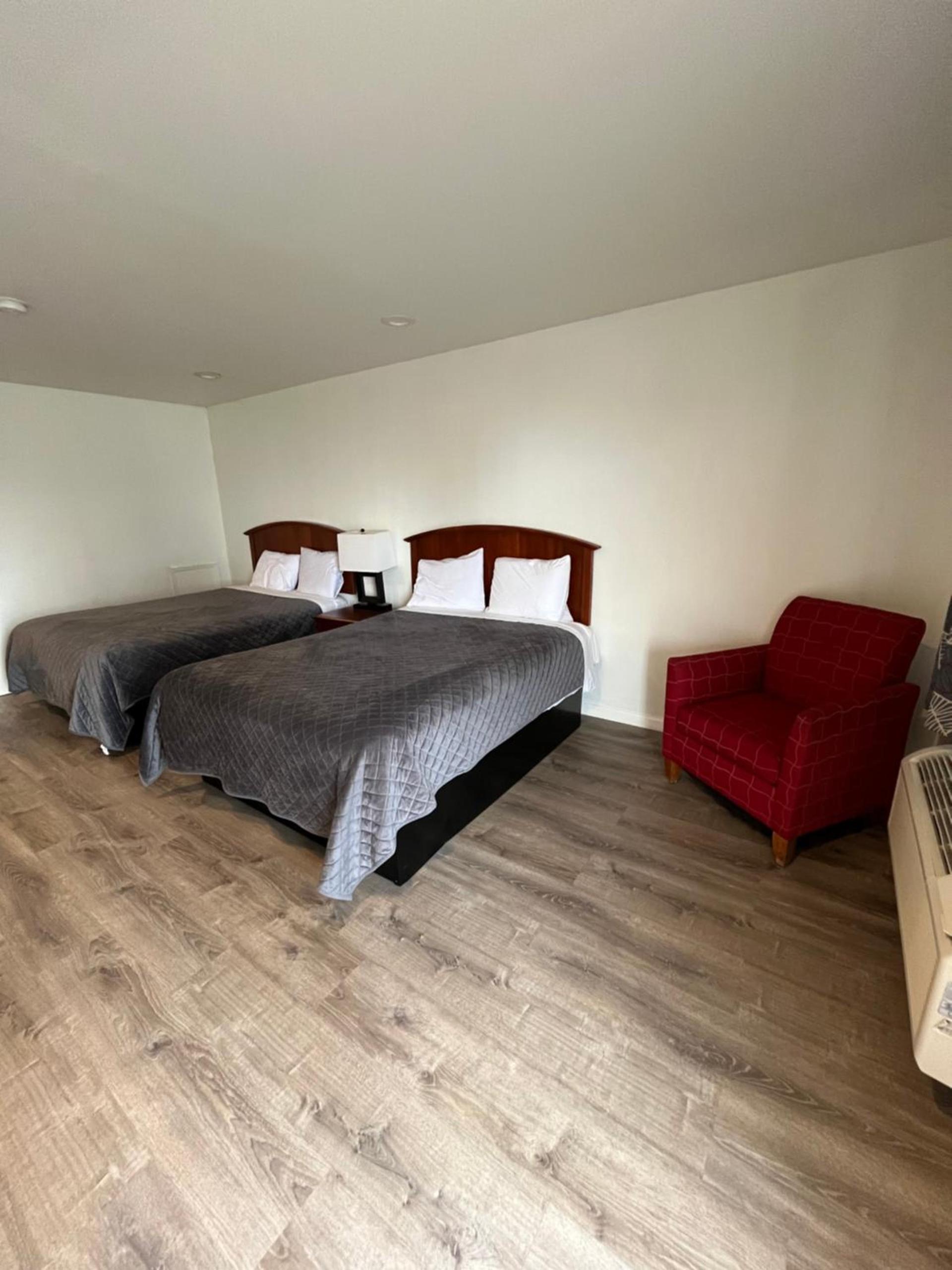 Blue Note Motor Inn photo 13