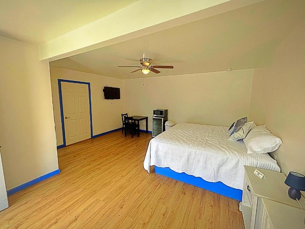 Cozy Bear Inn photo 14