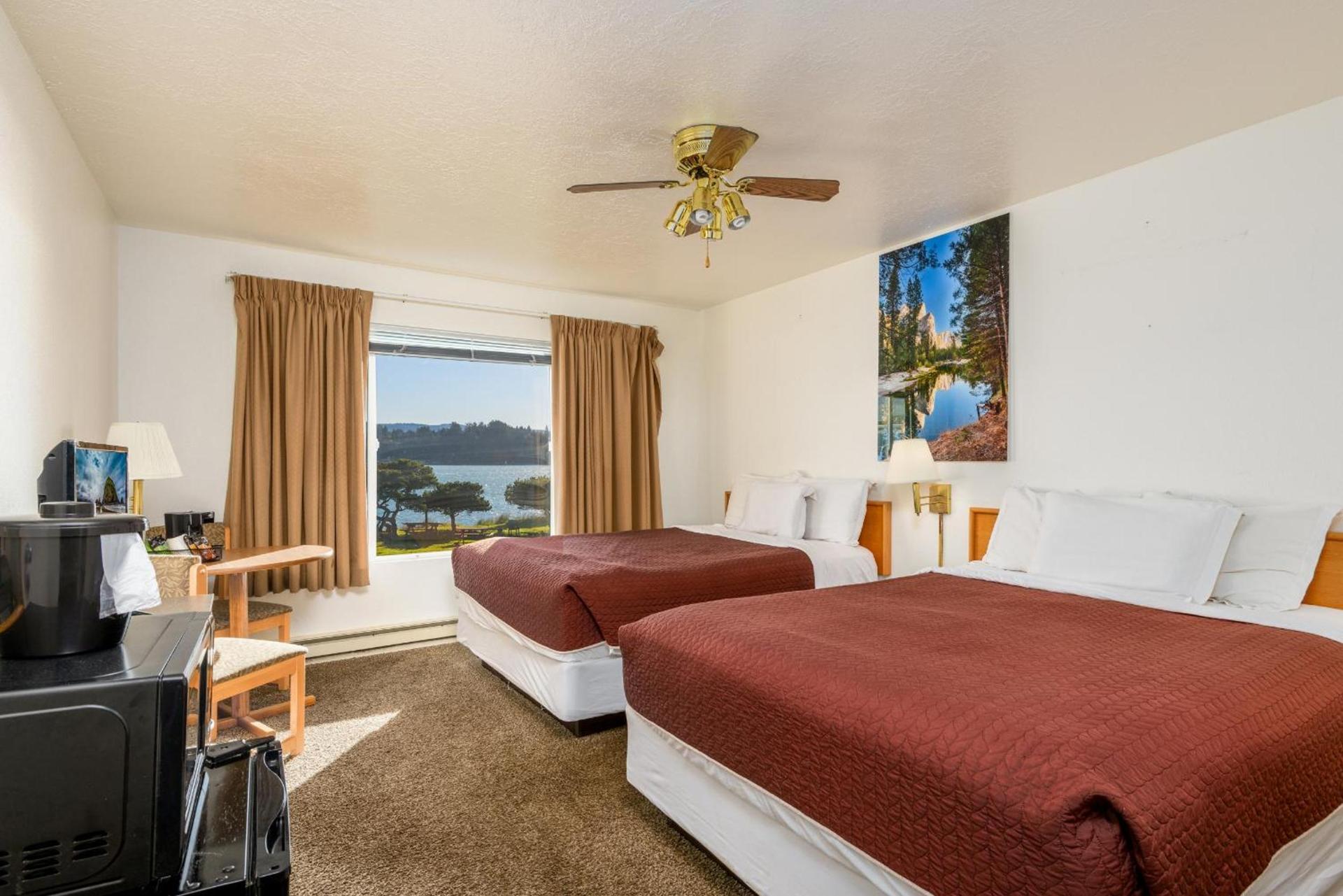 Waldport Bayfront Hotel & Restaurant photo 15