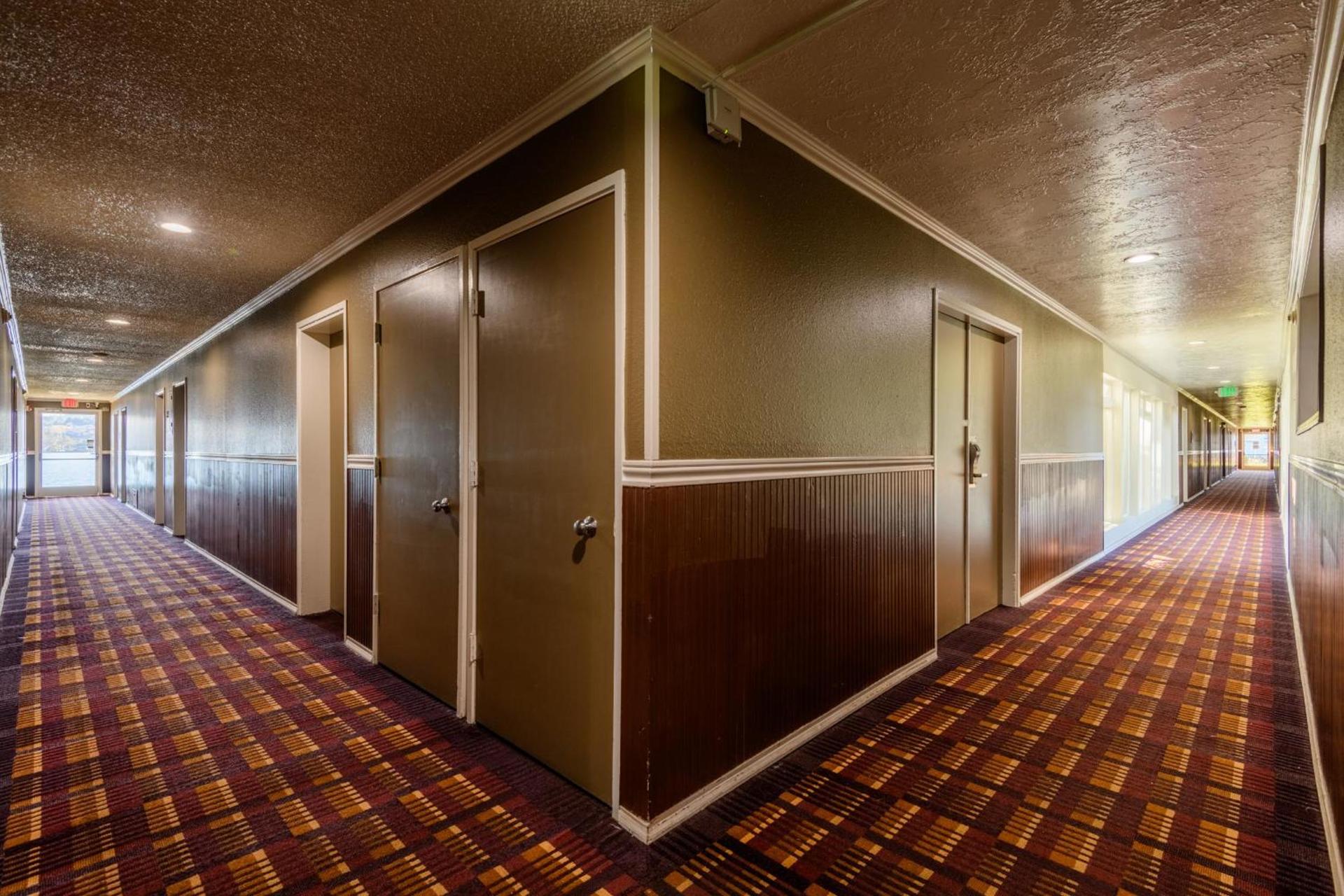 Waldport Bayfront Hotel & Restaurant photo 22
