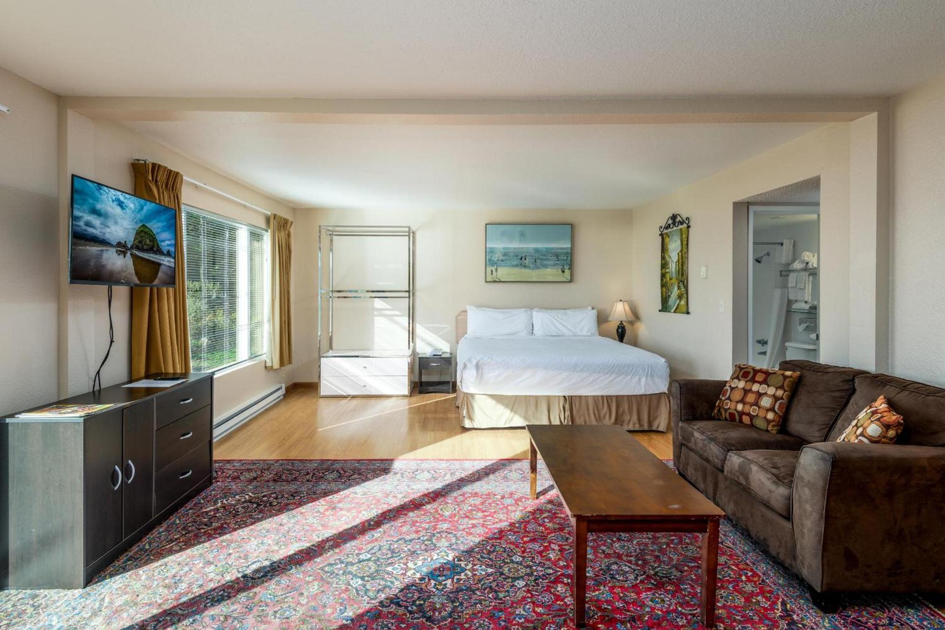 Waldport Bayfront Hotel & Restaurant photo 25