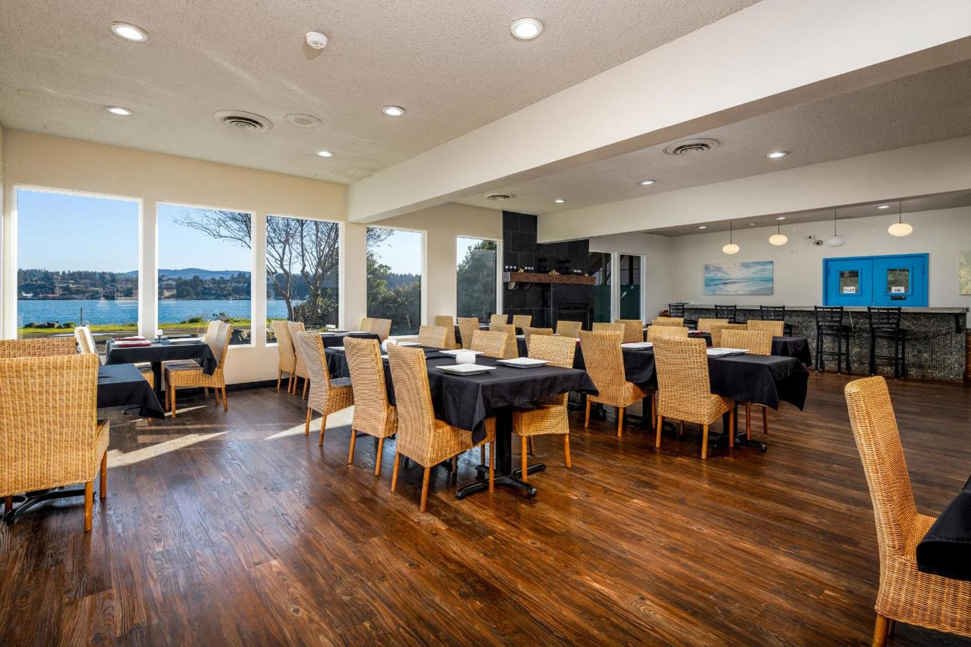 Waldport Bayfront Hotel & Restaurant photo 38