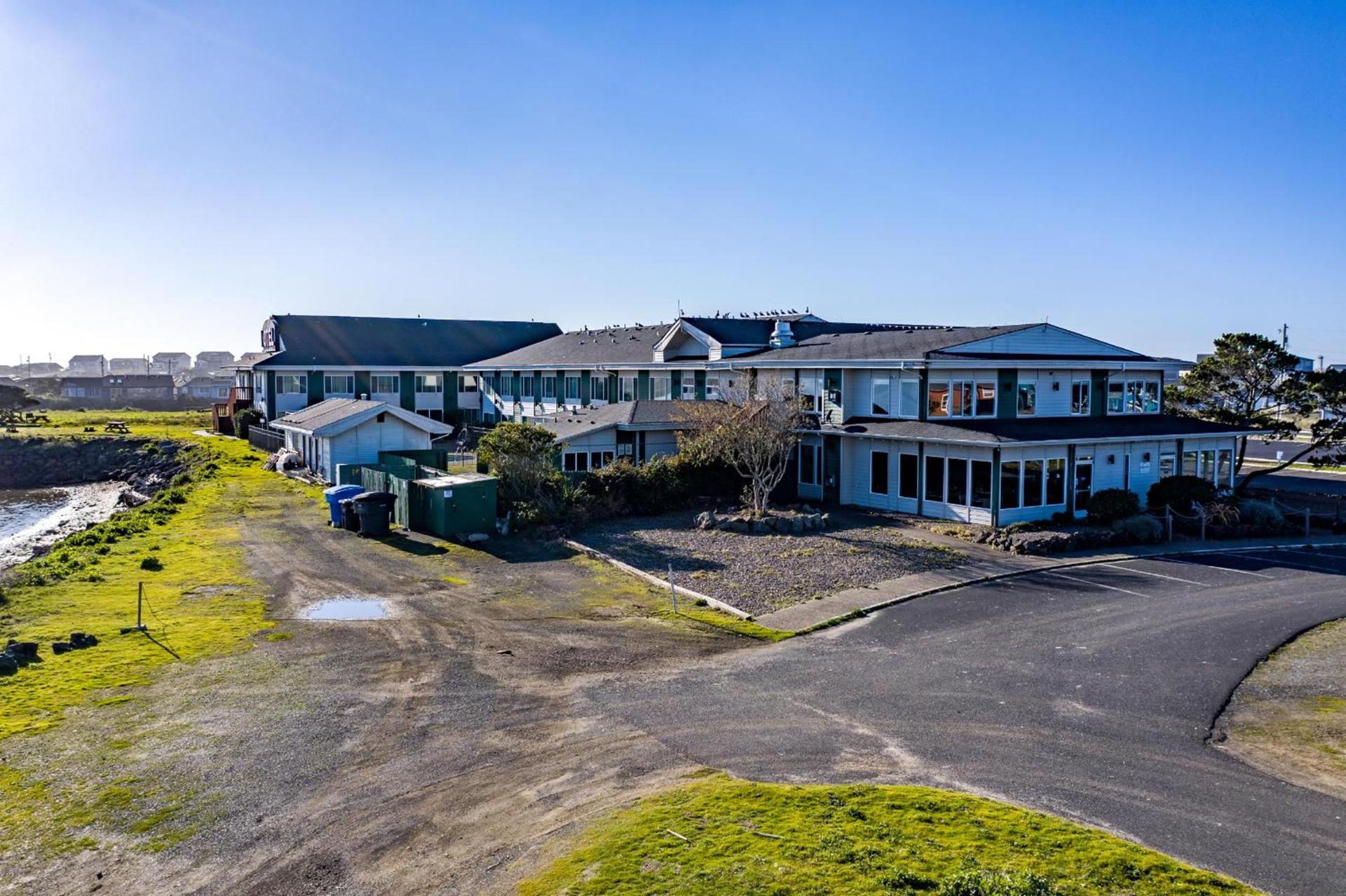 Waldport Bayfront Hotel & Restaurant photo 63