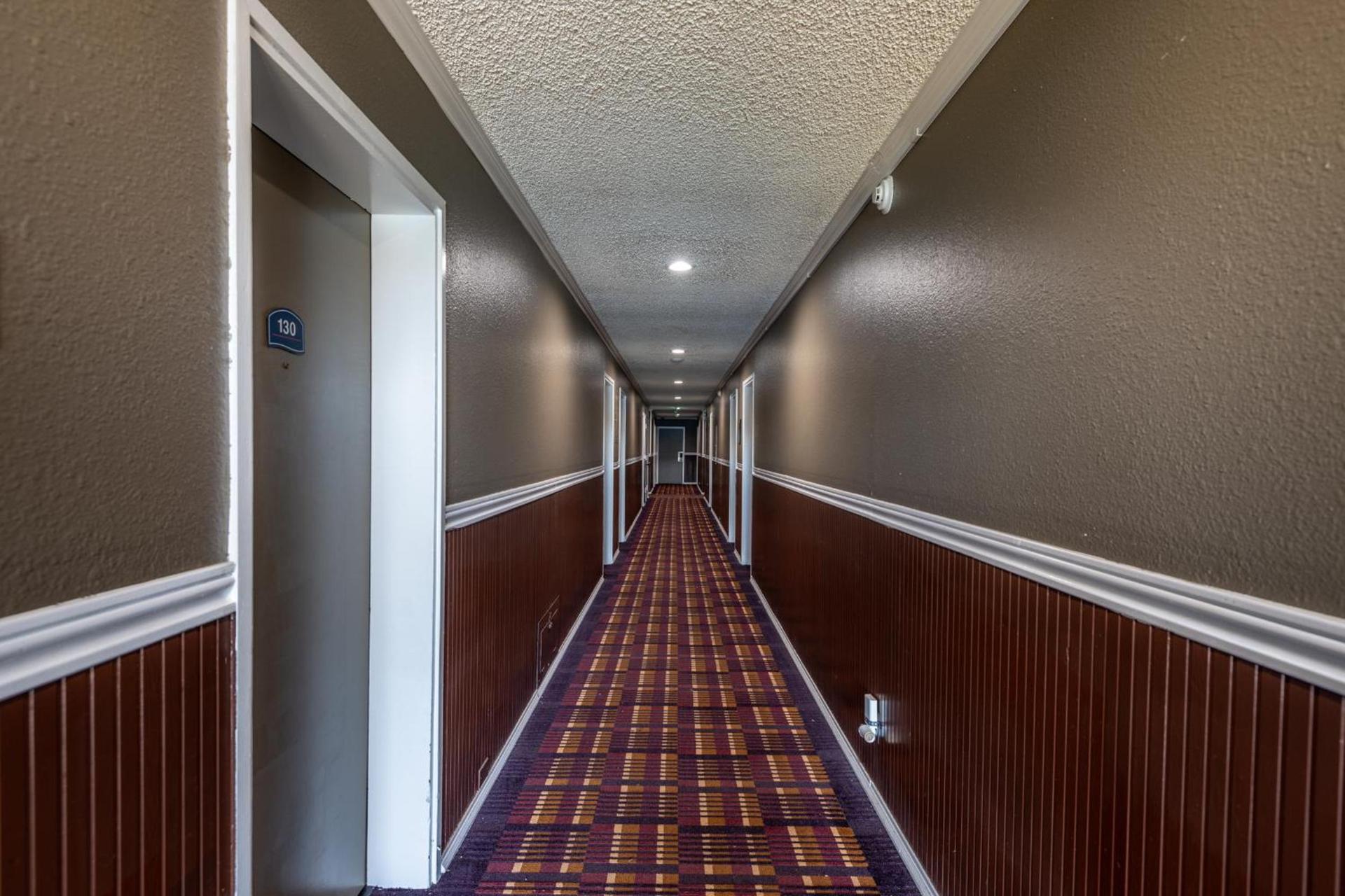Waldport Bayfront Hotel & Restaurant photo 69