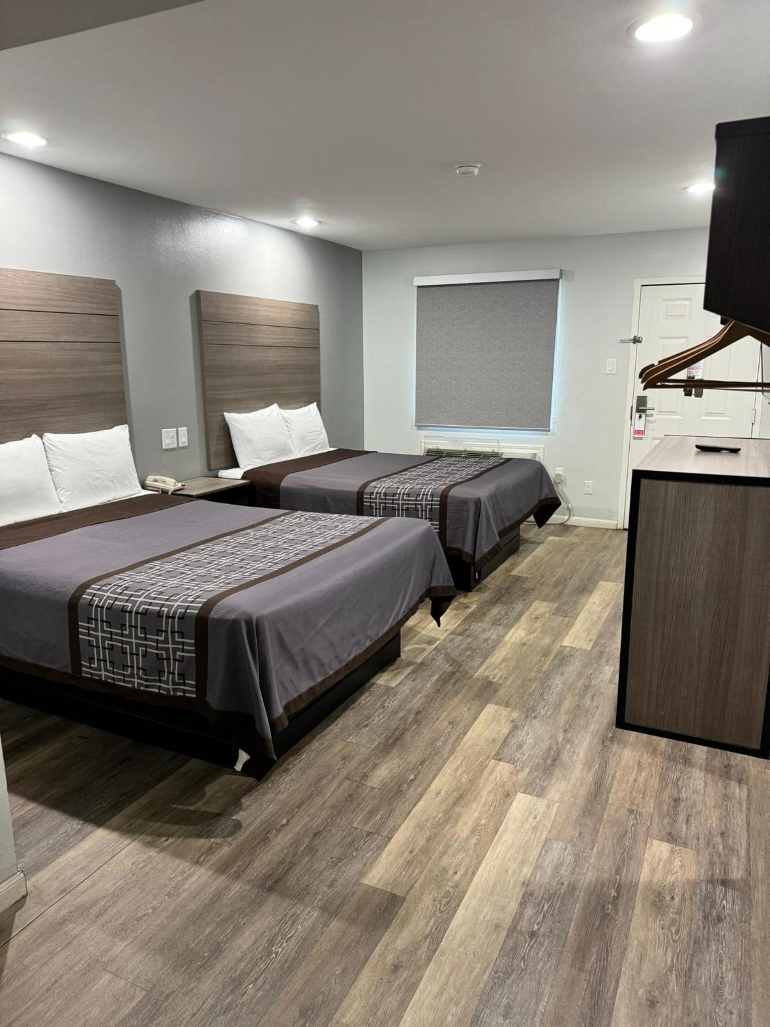 Continental Inn and Suites Nacogdoches TX SFA University Downtown photo 45