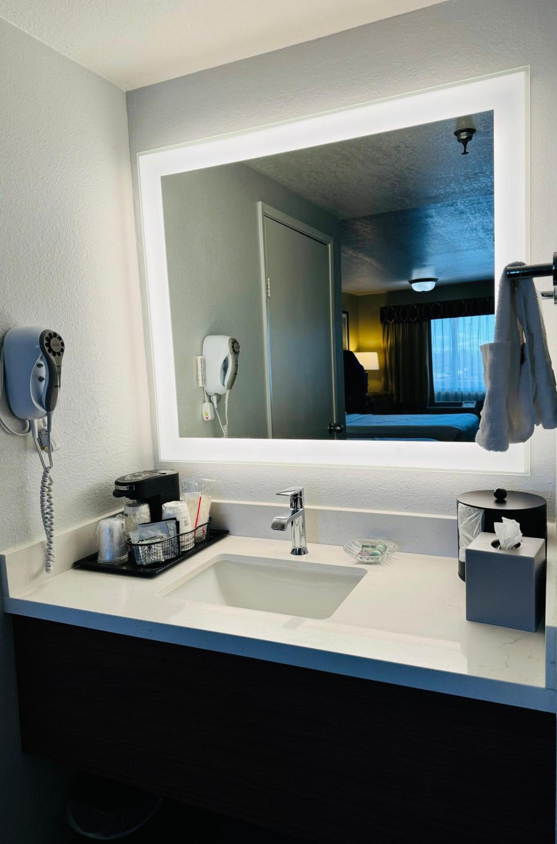 Best Western Desert Winds photo 23