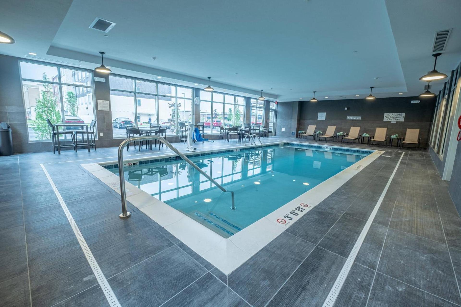 Courtyard by Marriott Toledo West photo 29