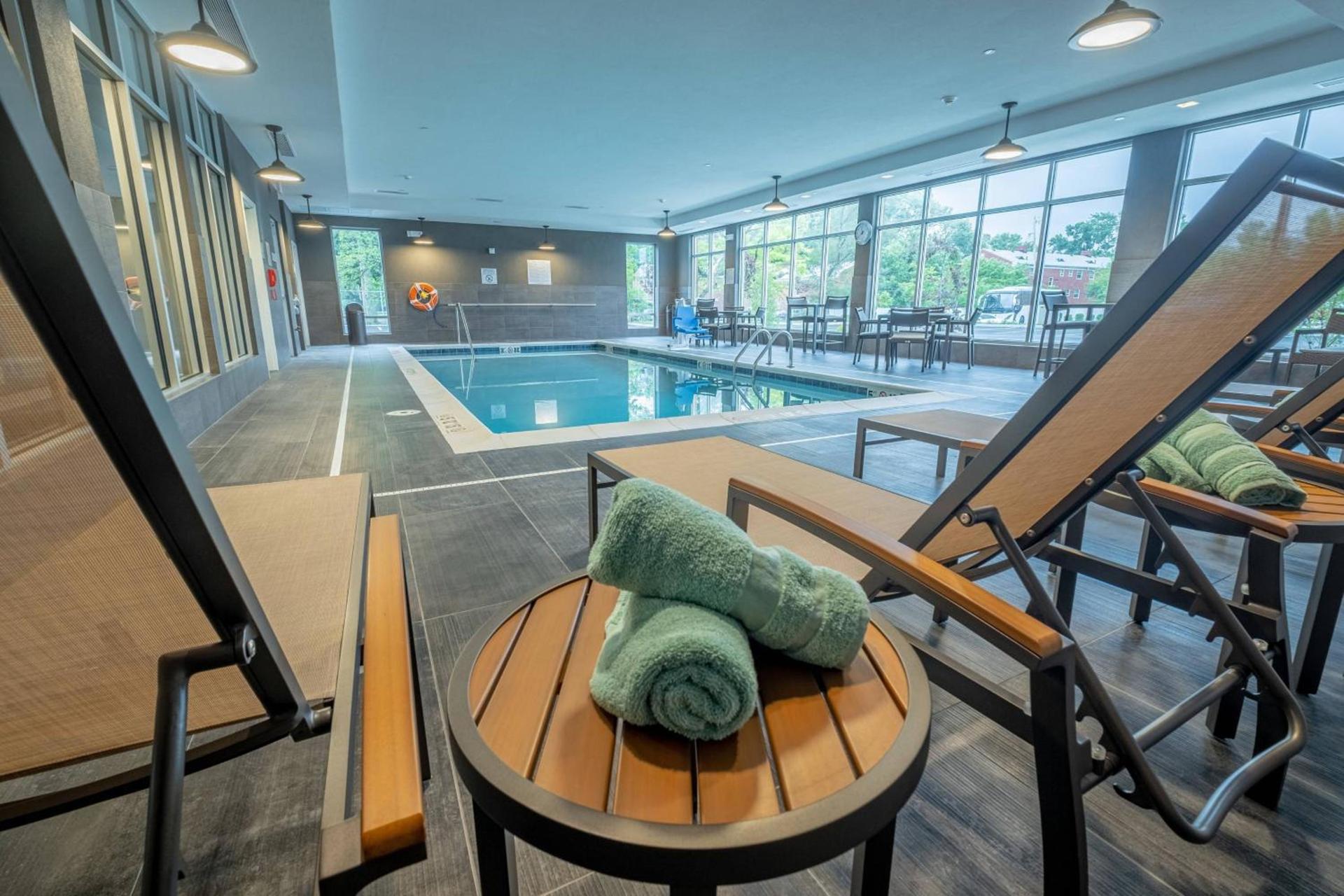 Courtyard by Marriott Toledo West photo 31