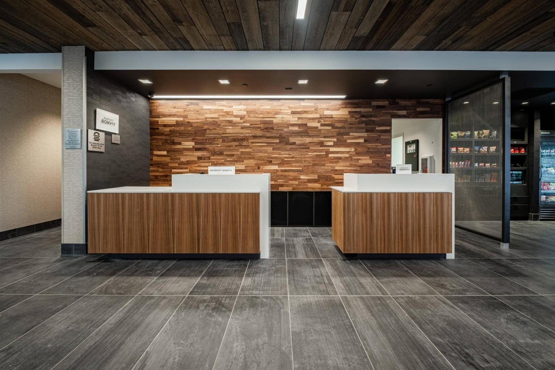 Courtyard by Marriott Toledo West photo 4