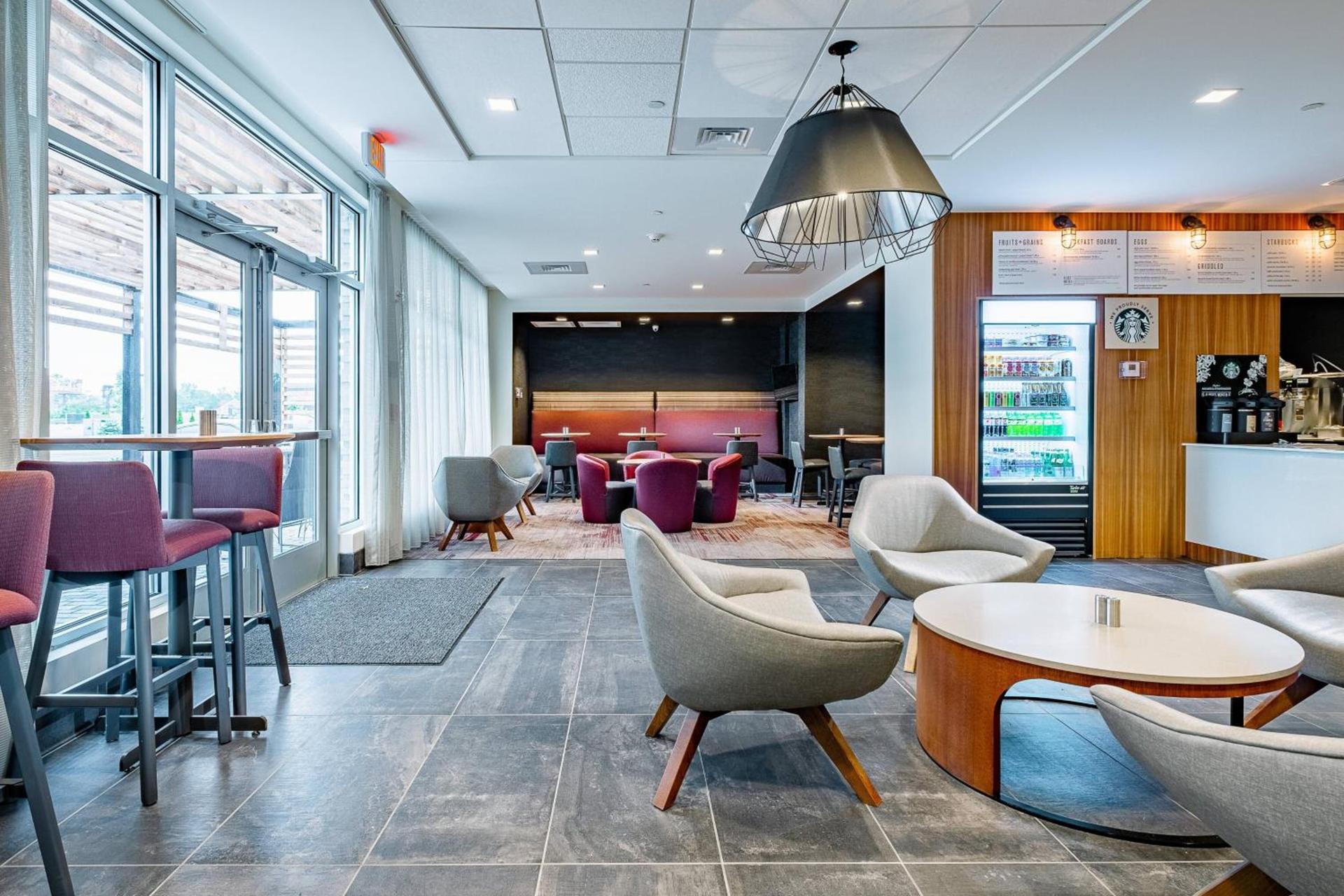 Courtyard by Marriott Toledo West photo 25