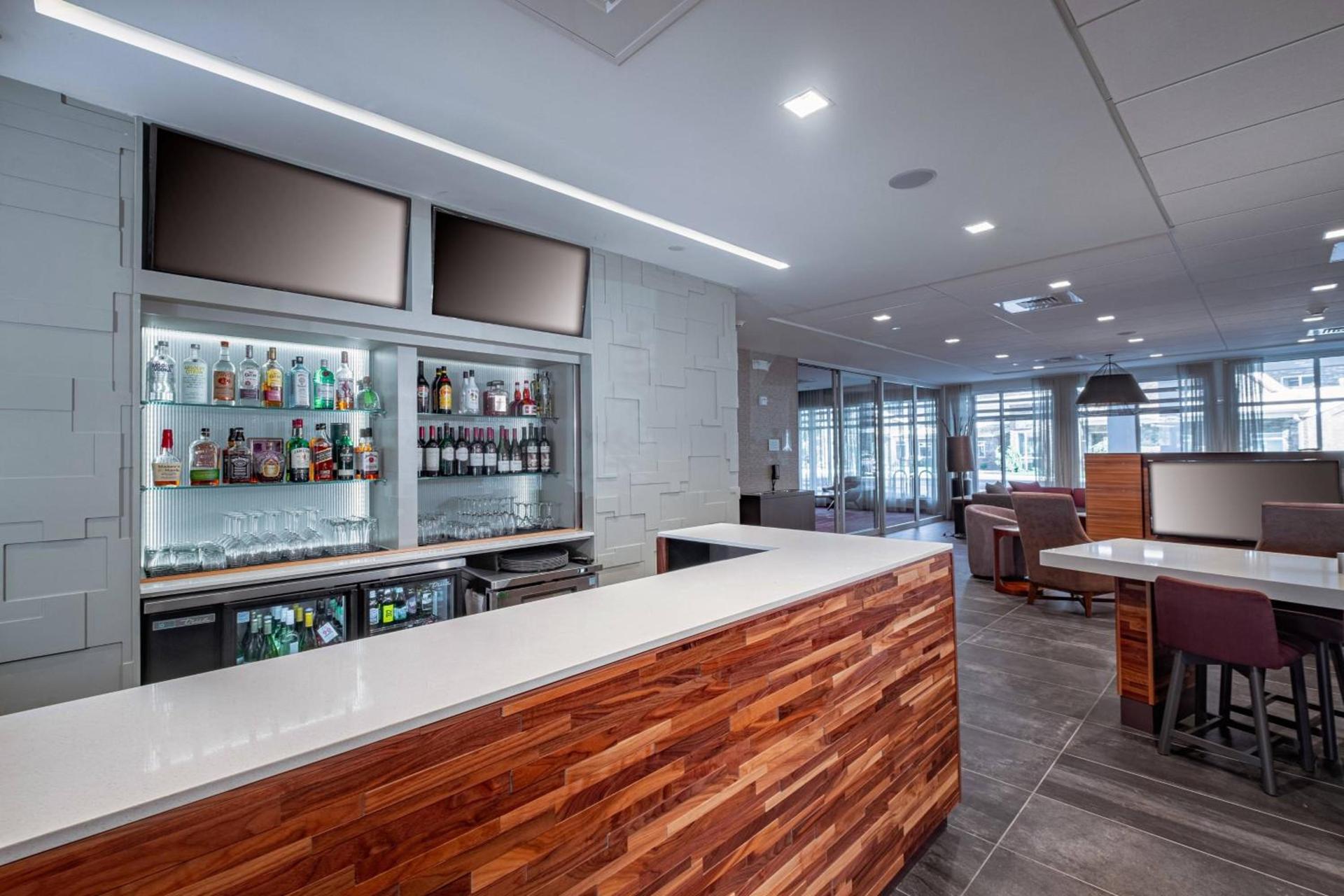 Courtyard by Marriott Toledo West photo 27