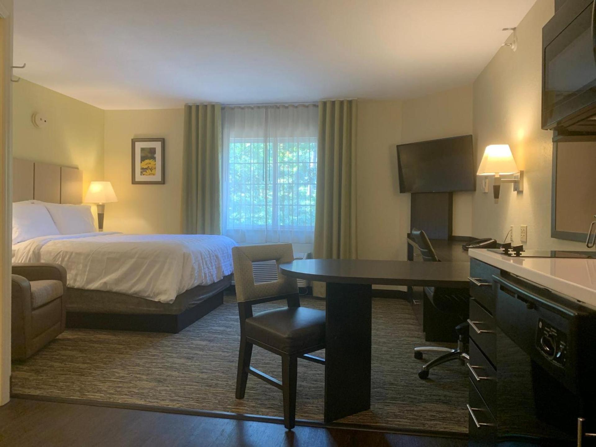 Candlewood Suites Raleigh Crabtree by IHG photo 39