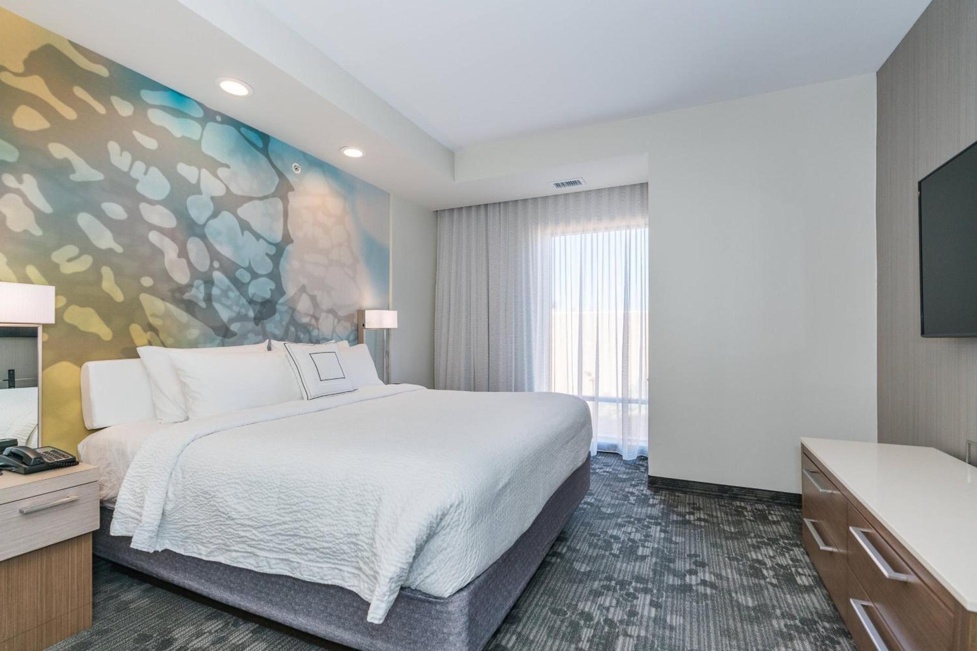 Courtyard by Marriott West Springfield photo 14
