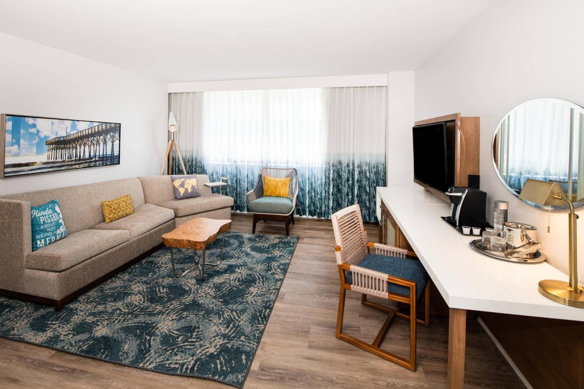 Renaissance Newport Beach Hotel photo 52