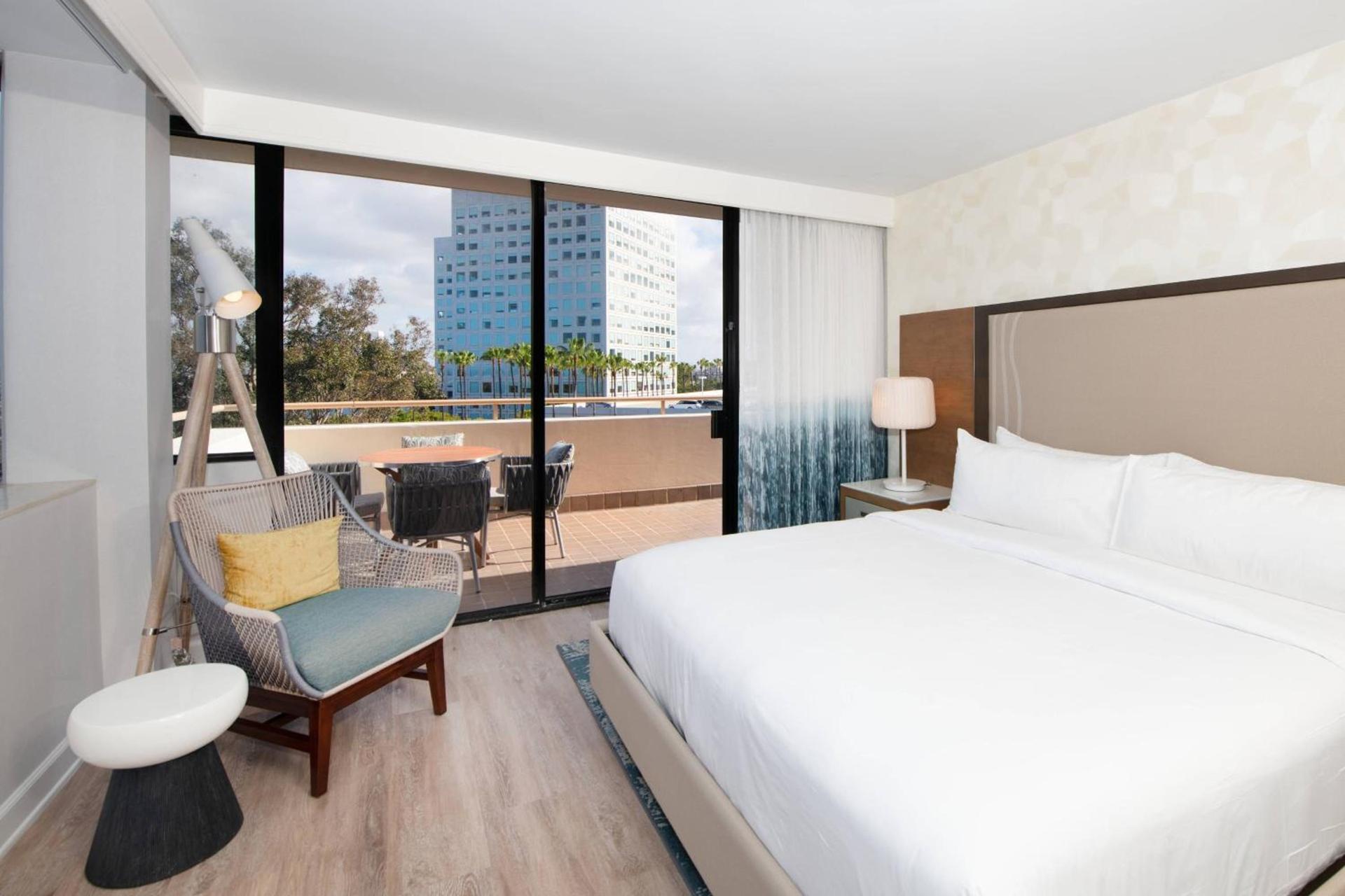Renaissance Newport Beach Hotel photo 65