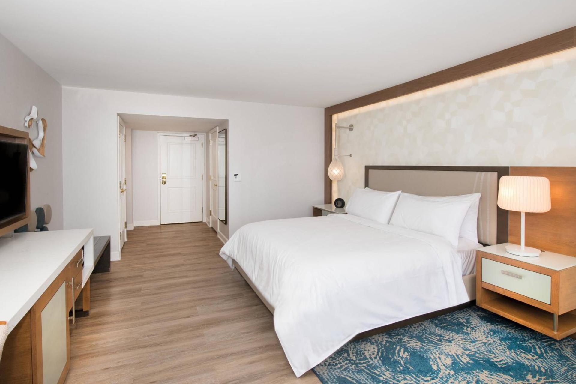 Renaissance Newport Beach Hotel photo 17