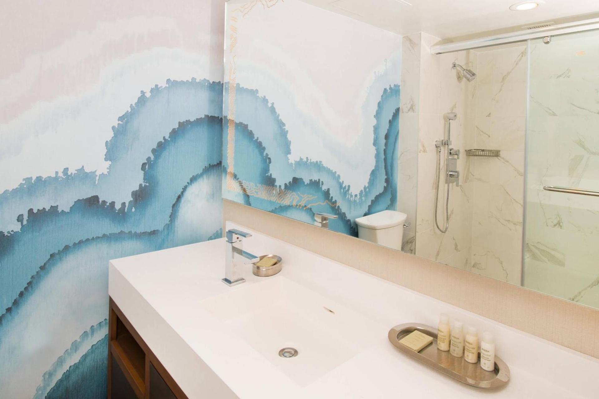 Renaissance Newport Beach Hotel photo 34