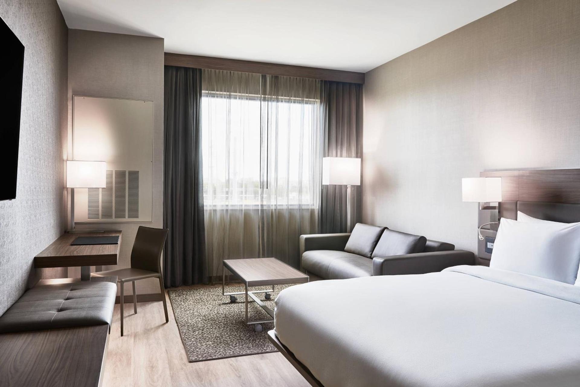 AC Hotel by Marriott Miami Airport West/Doral photo 18
