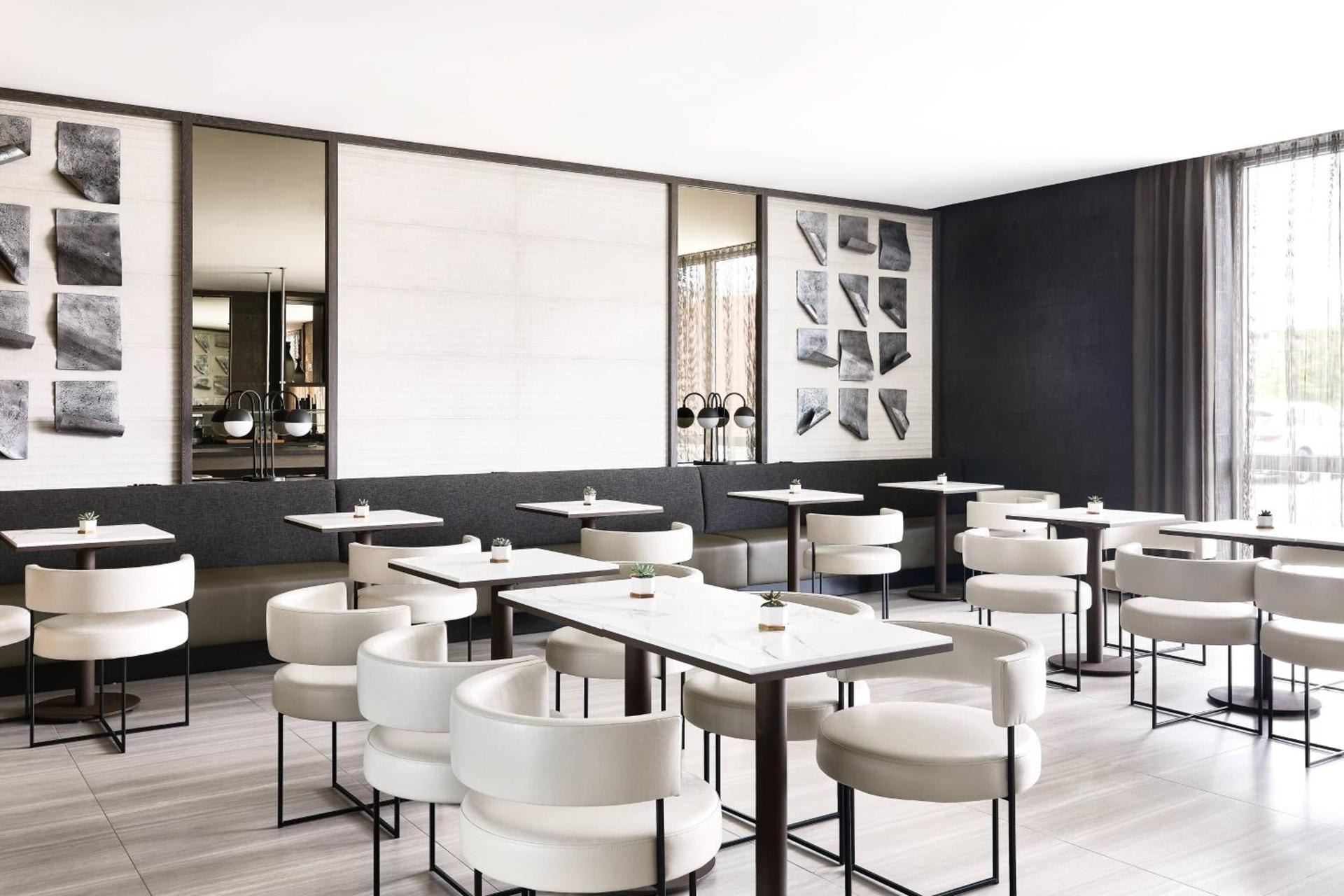 AC Hotel by Marriott Miami Airport West/Doral photo 33