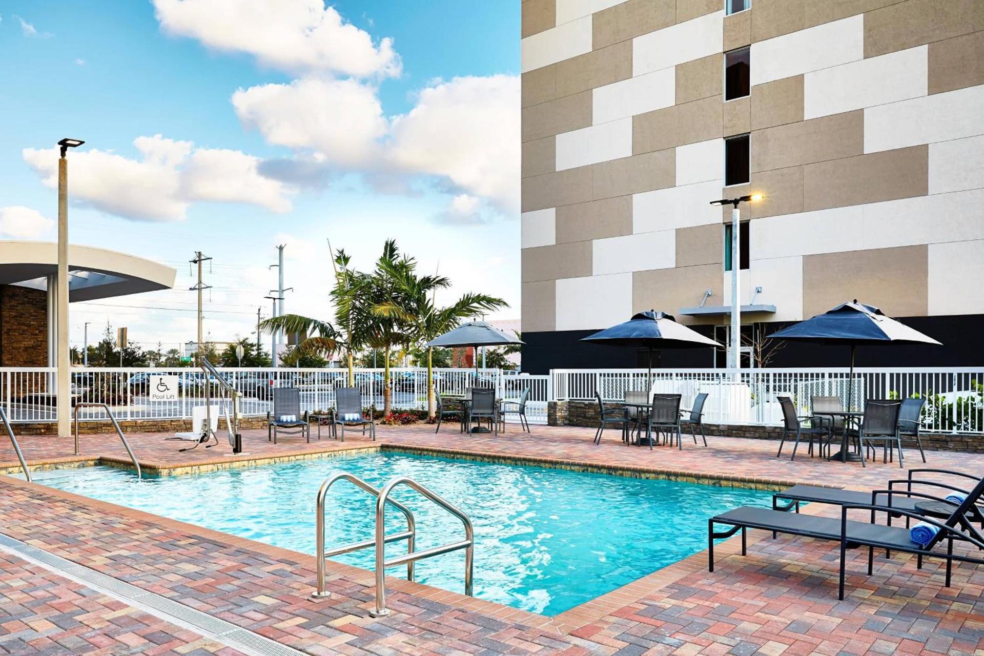AC Hotel by Marriott Miami Airport West/Doral photo 47