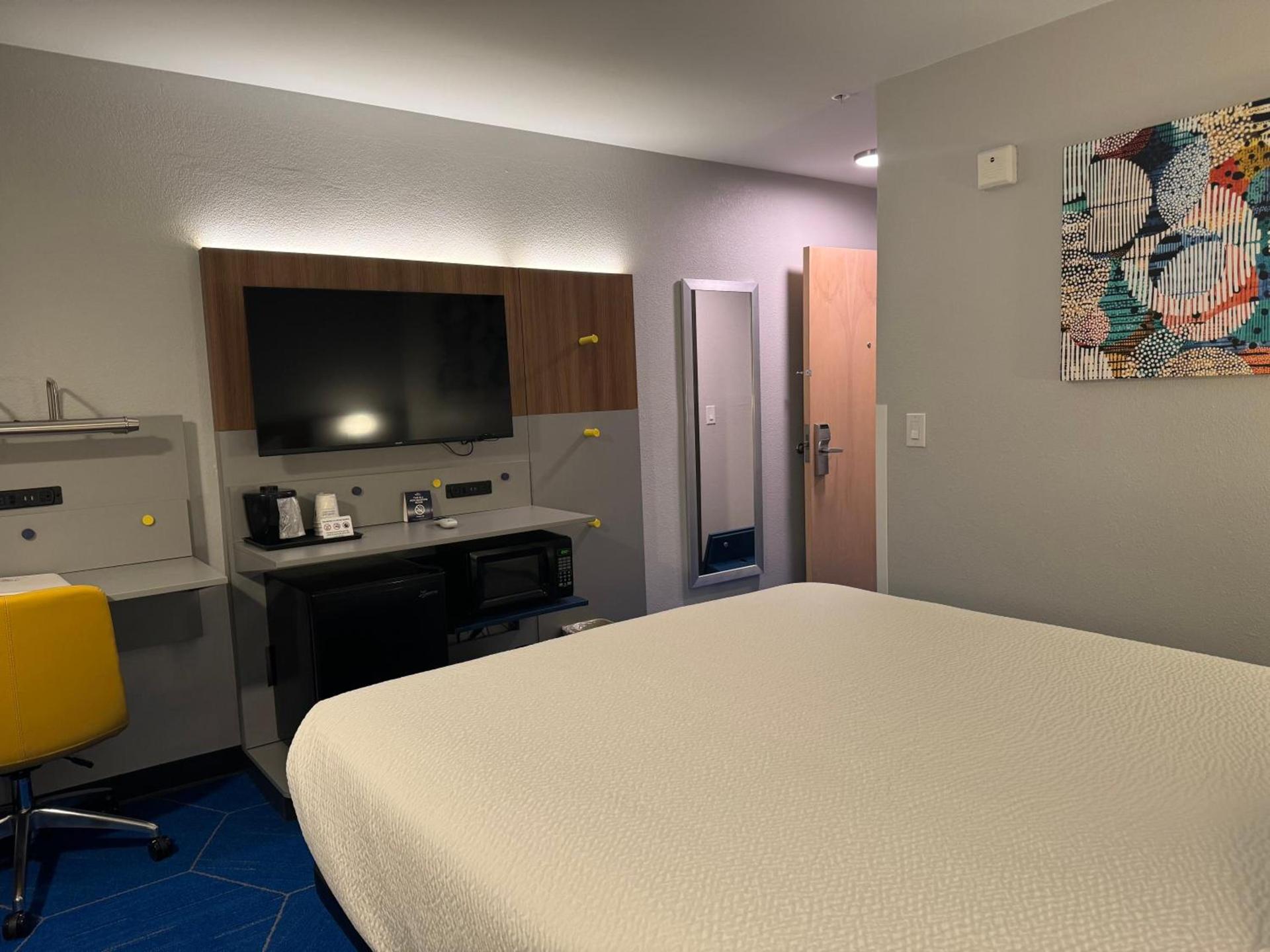 Microtel Inn and Suites Independence photo 47