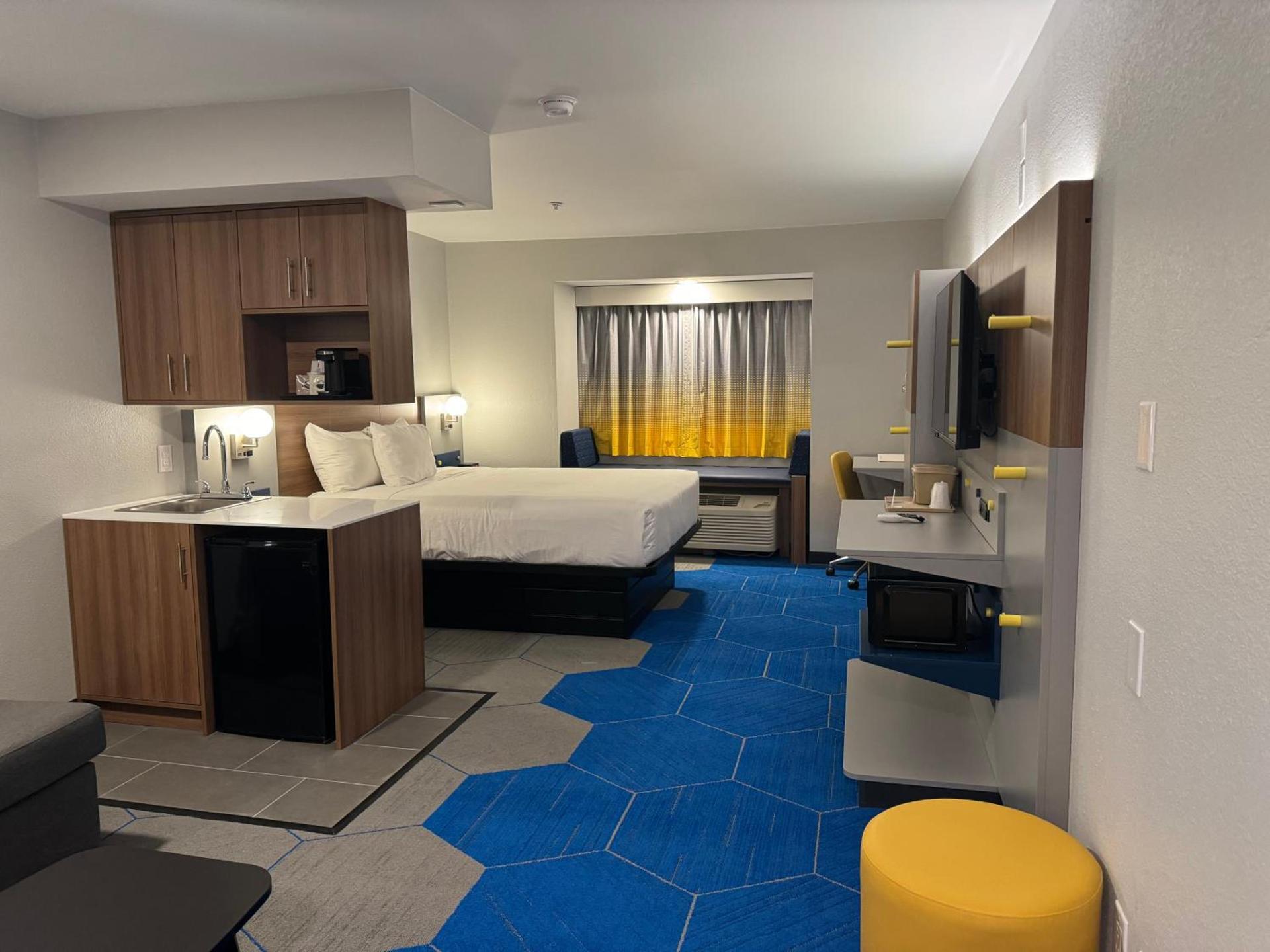 Microtel Inn and Suites Independence photo 40
