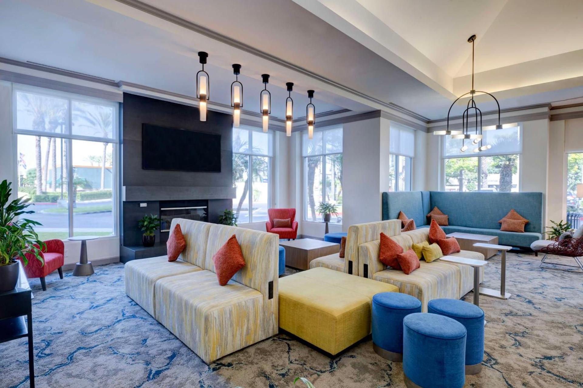 Hilton Garden Inn Anaheim/Garden Grove photo 8