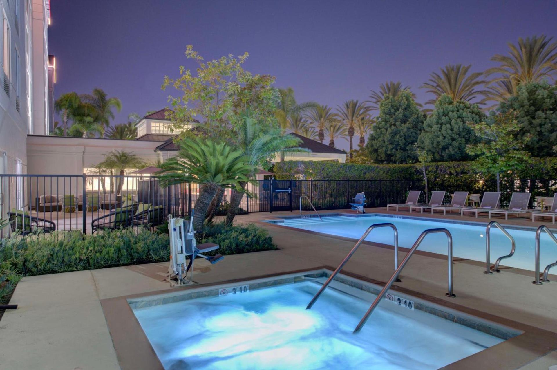 Hilton Garden Inn Anaheim/Garden Grove photo 9