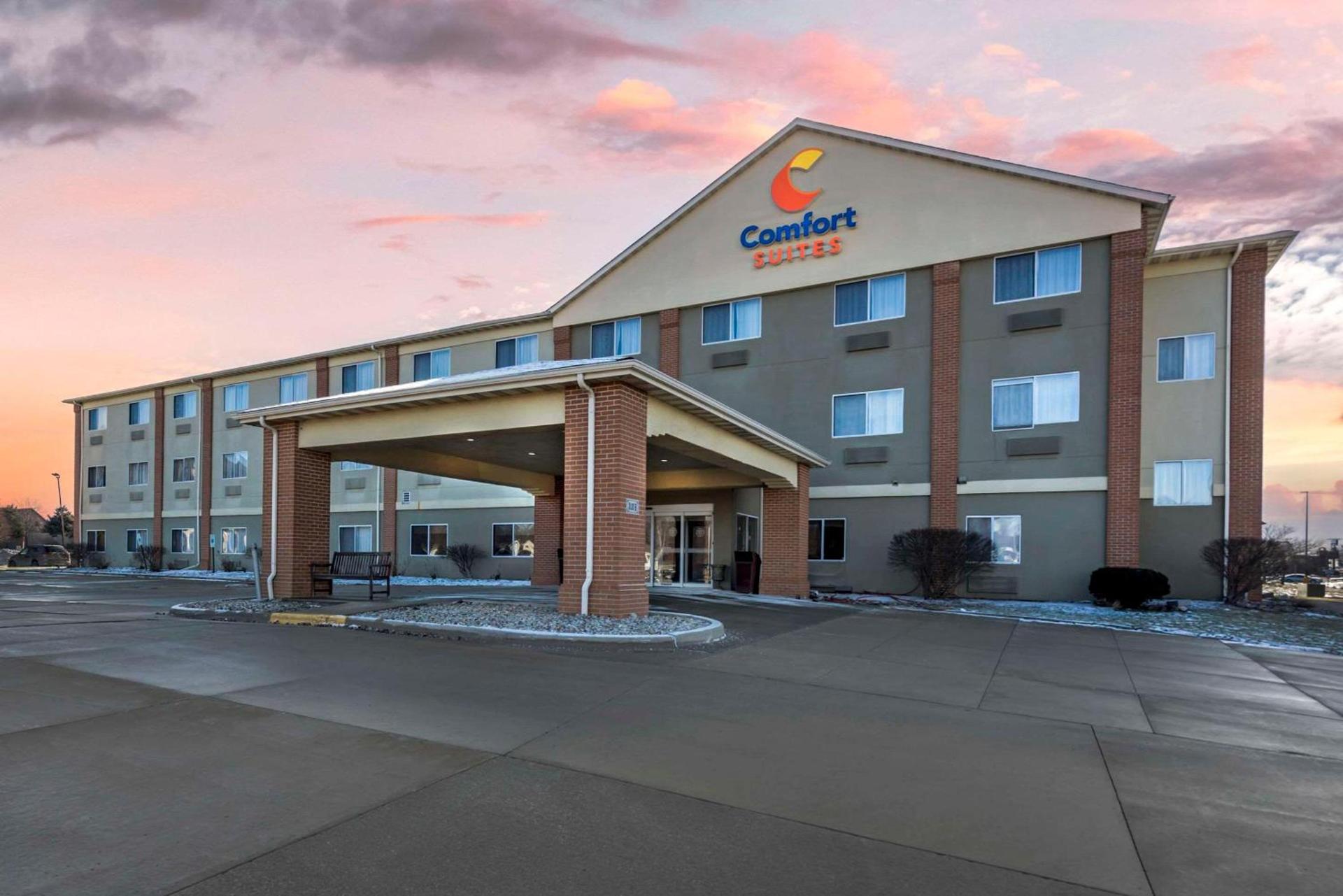 Comfort Suites Normal University area photo 3