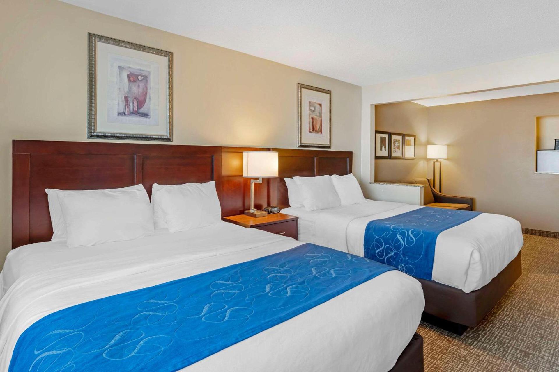 Comfort Suites Normal University area photo 16