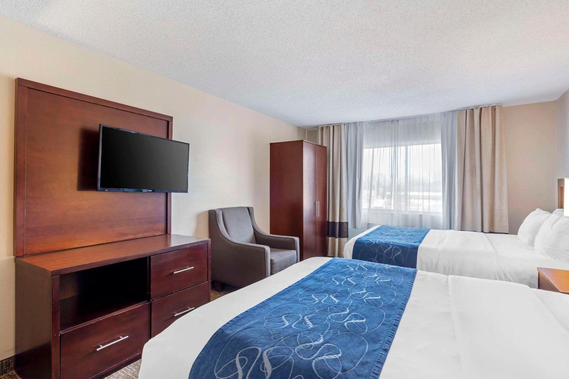 Comfort Suites Normal University area photo 17