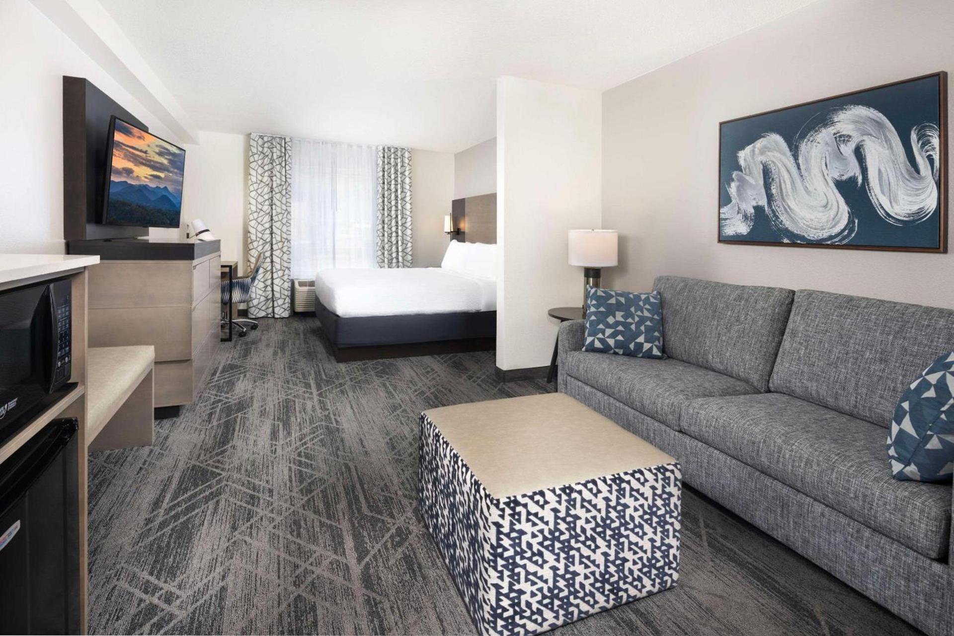La Quinta Inn & Suites by Wyndham Downtown Asheville photo 22