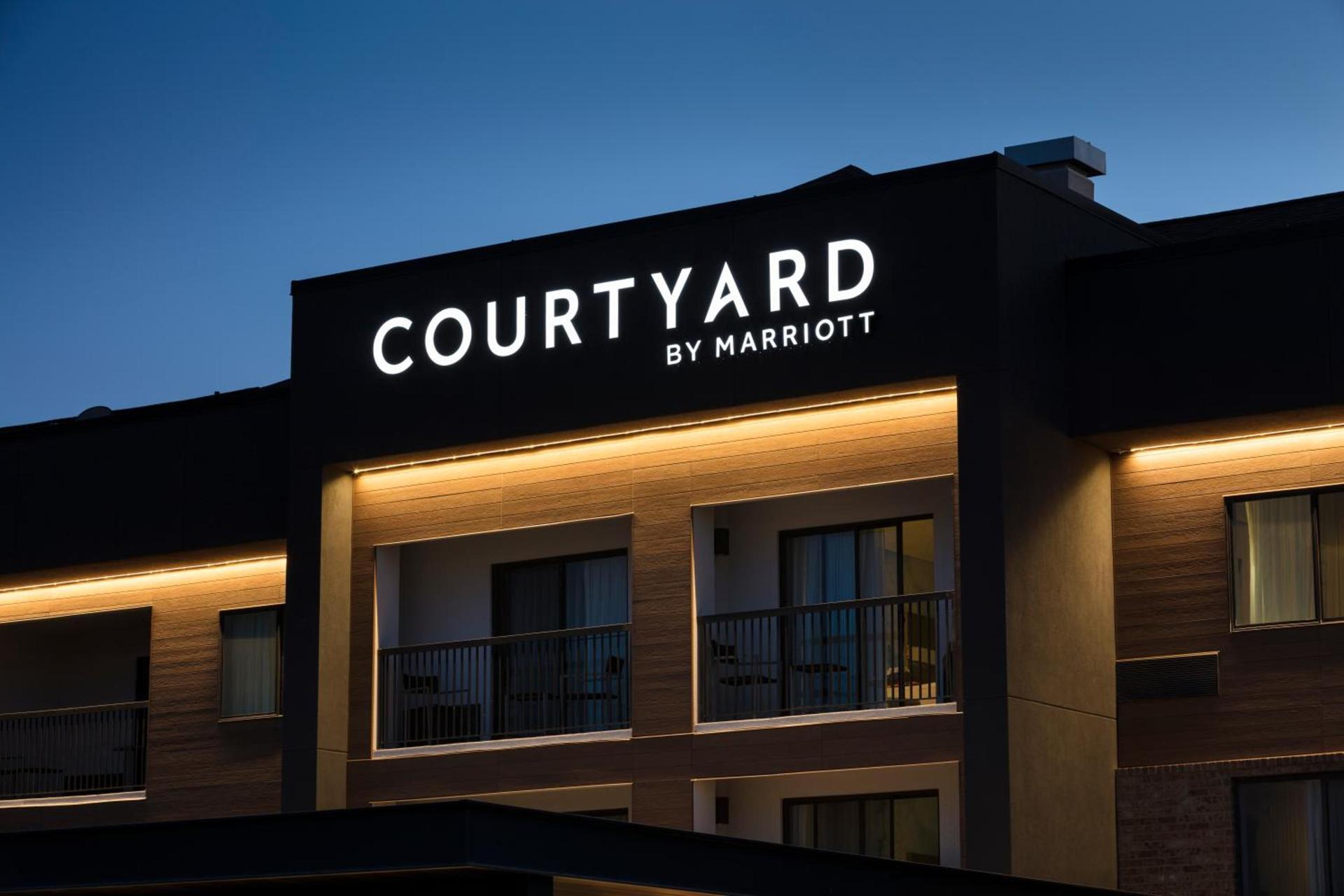Courtyard Salt Lake City Layton photo 2