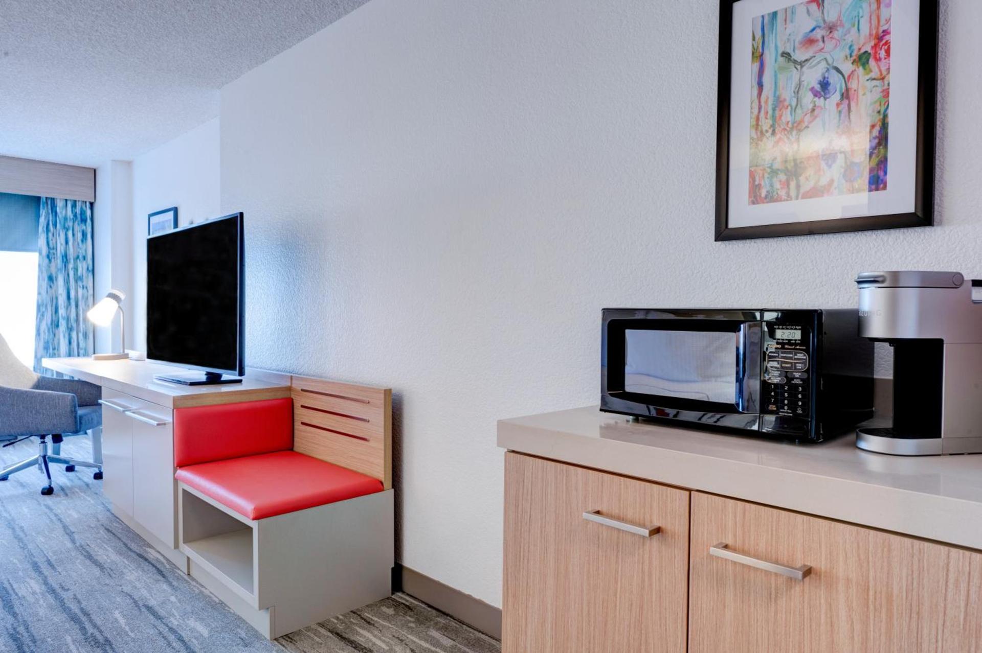 Hilton Garden Inn Anaheim/Garden Grove photo 31