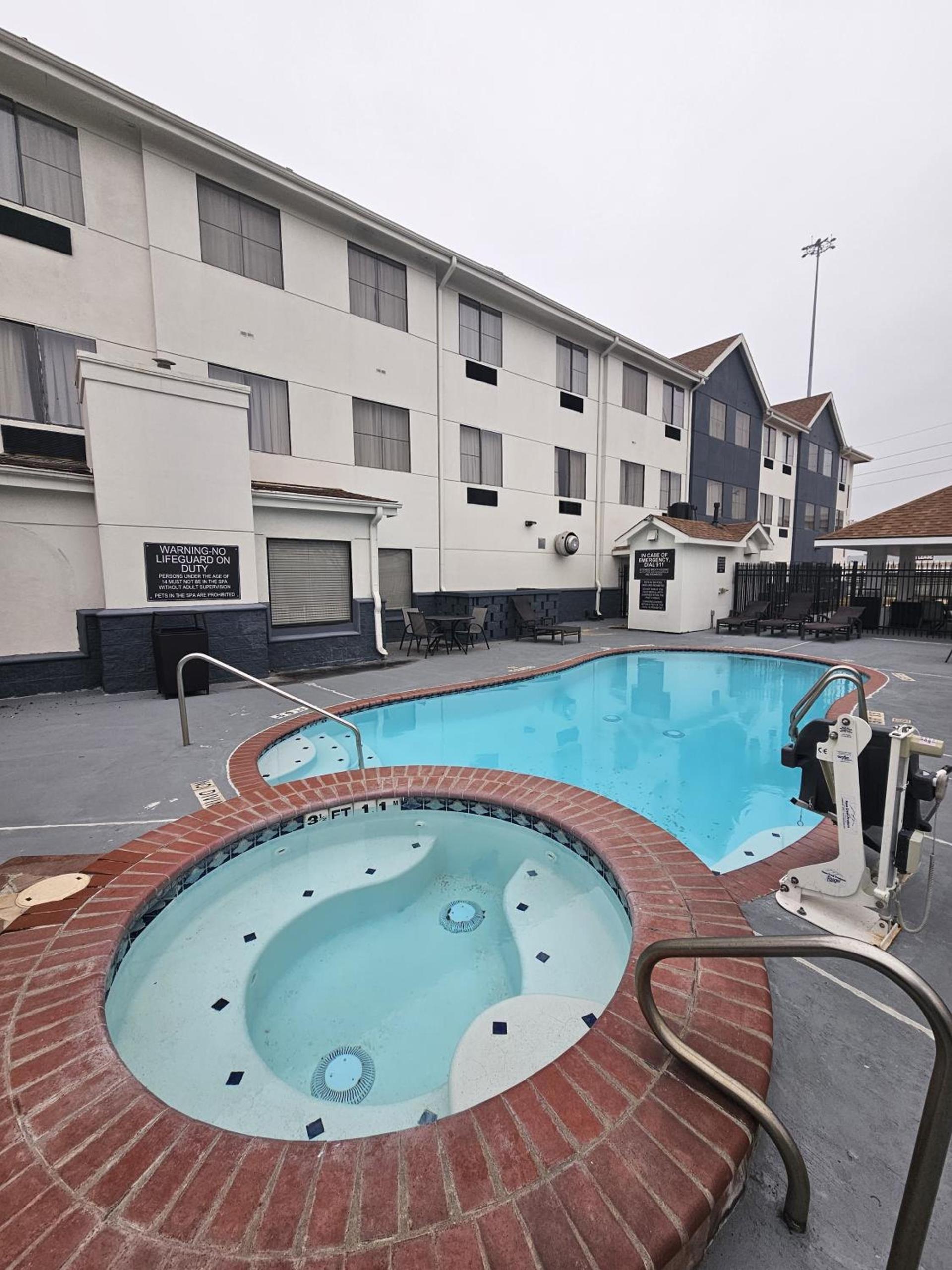 Candlewood Suites Stafford photo 1