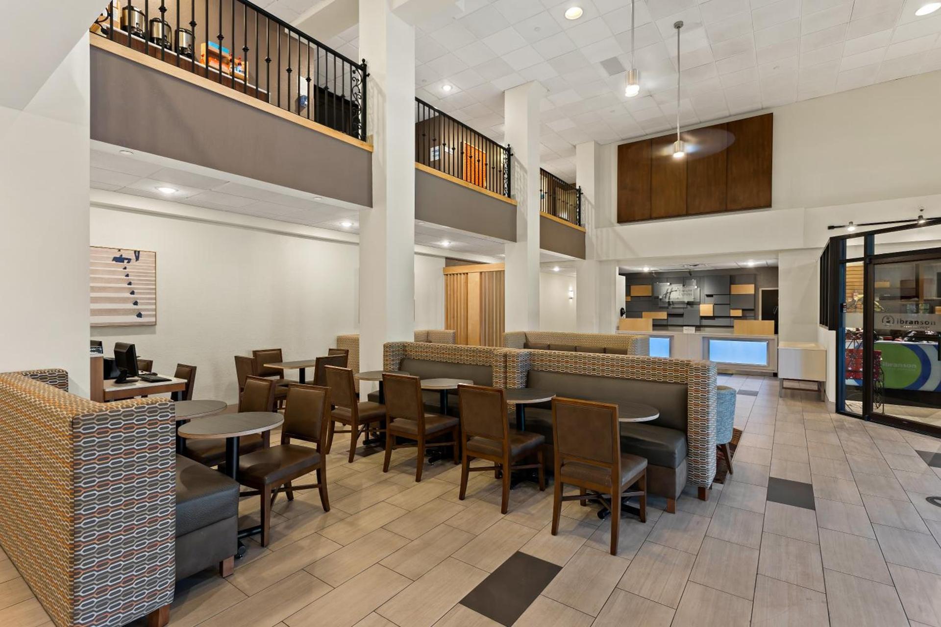 Holiday Inn Express Branson- Green Mountain Drive by IHG photo 7