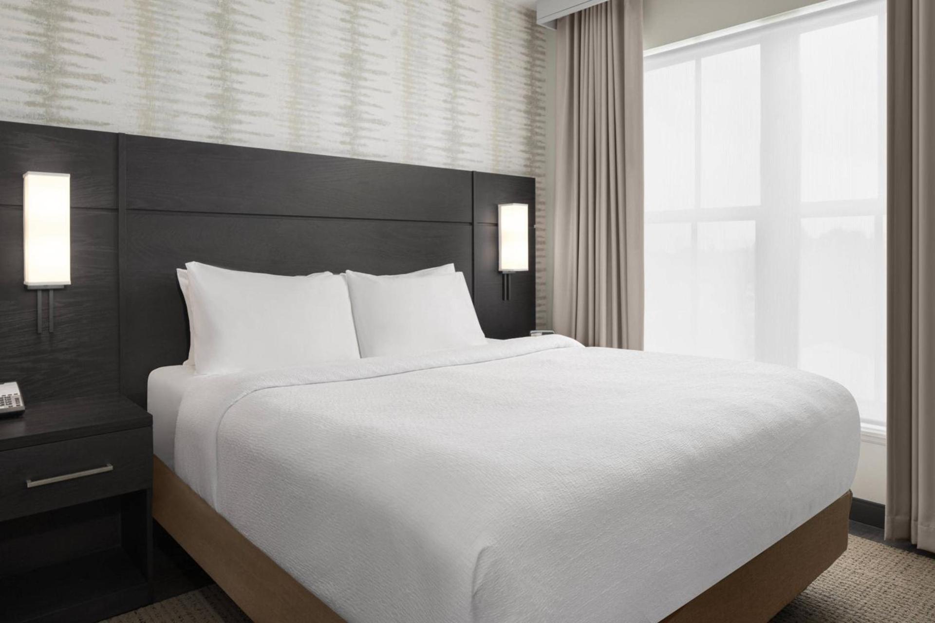 Residence Inn By Marriott Jacksonville-Mayo Clinic Area photo 8