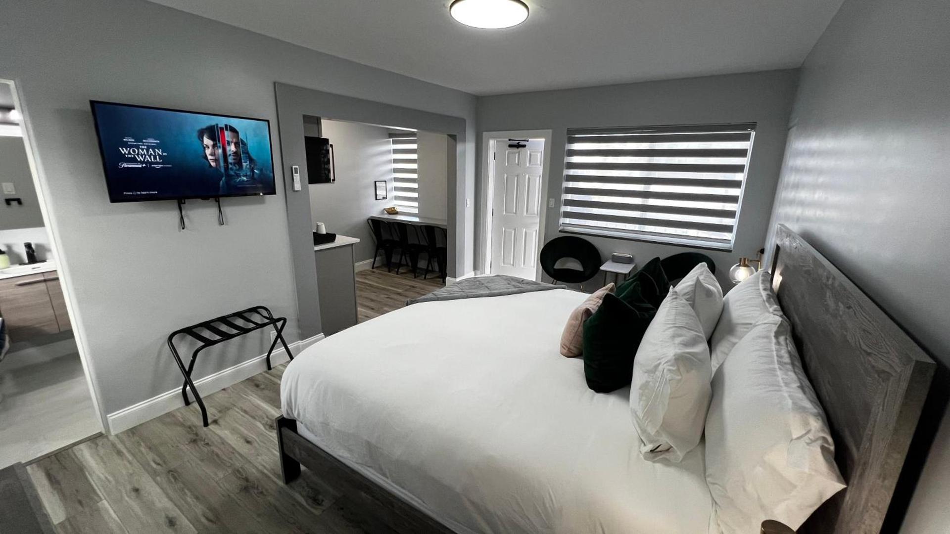 Oceano Suites Daytona Beach photo 25