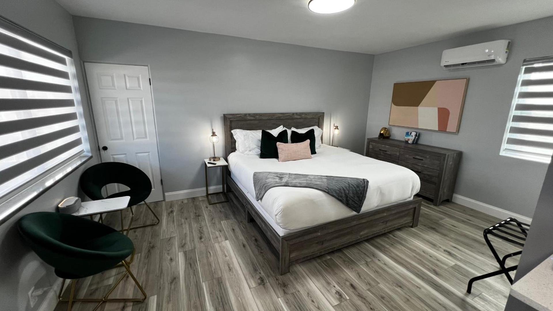 Oceano Suites Daytona Beach photo 20